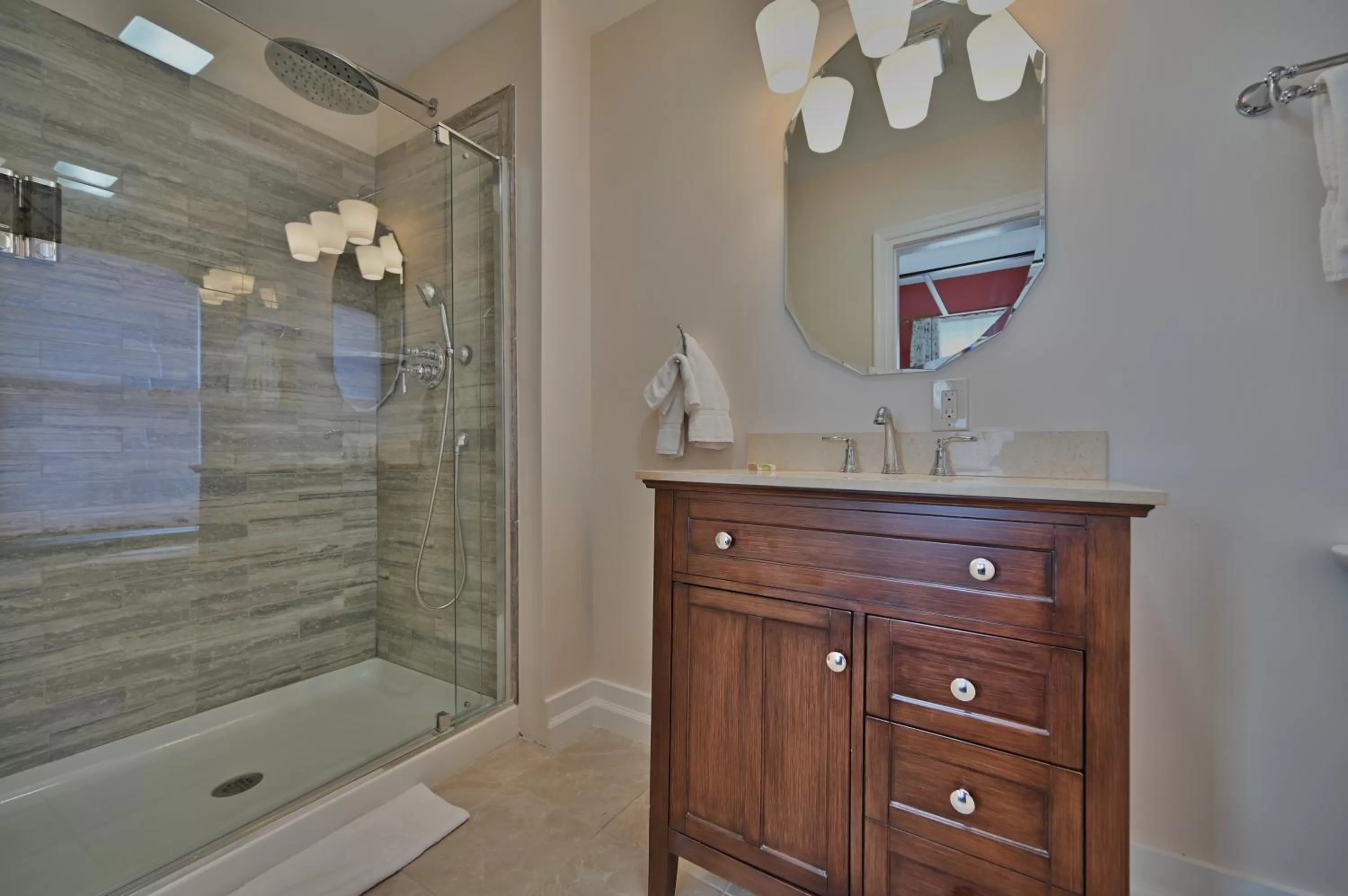 Shower in Tom Quick Inn