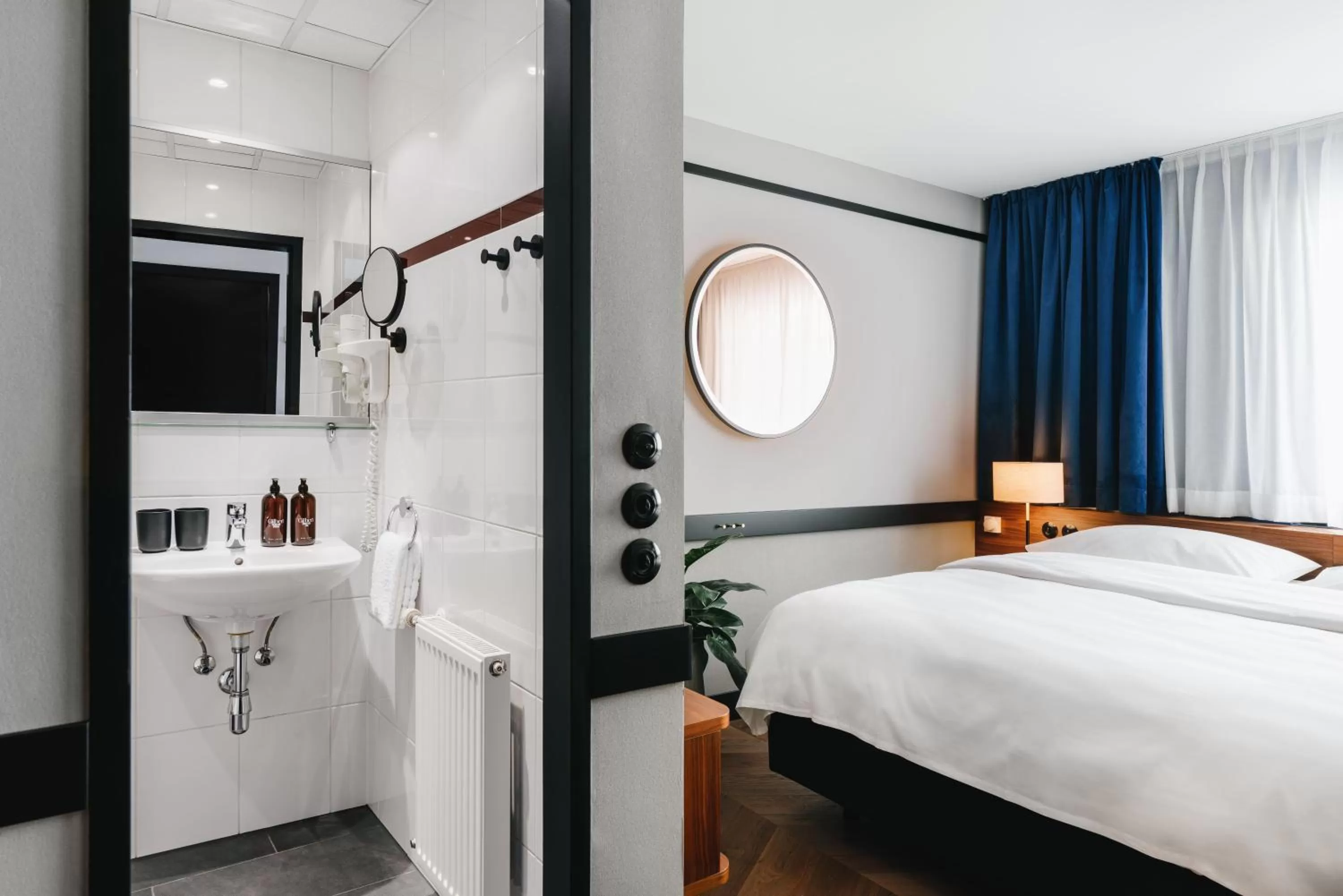 Photo of the whole room, Bed in Hotel Gilbert