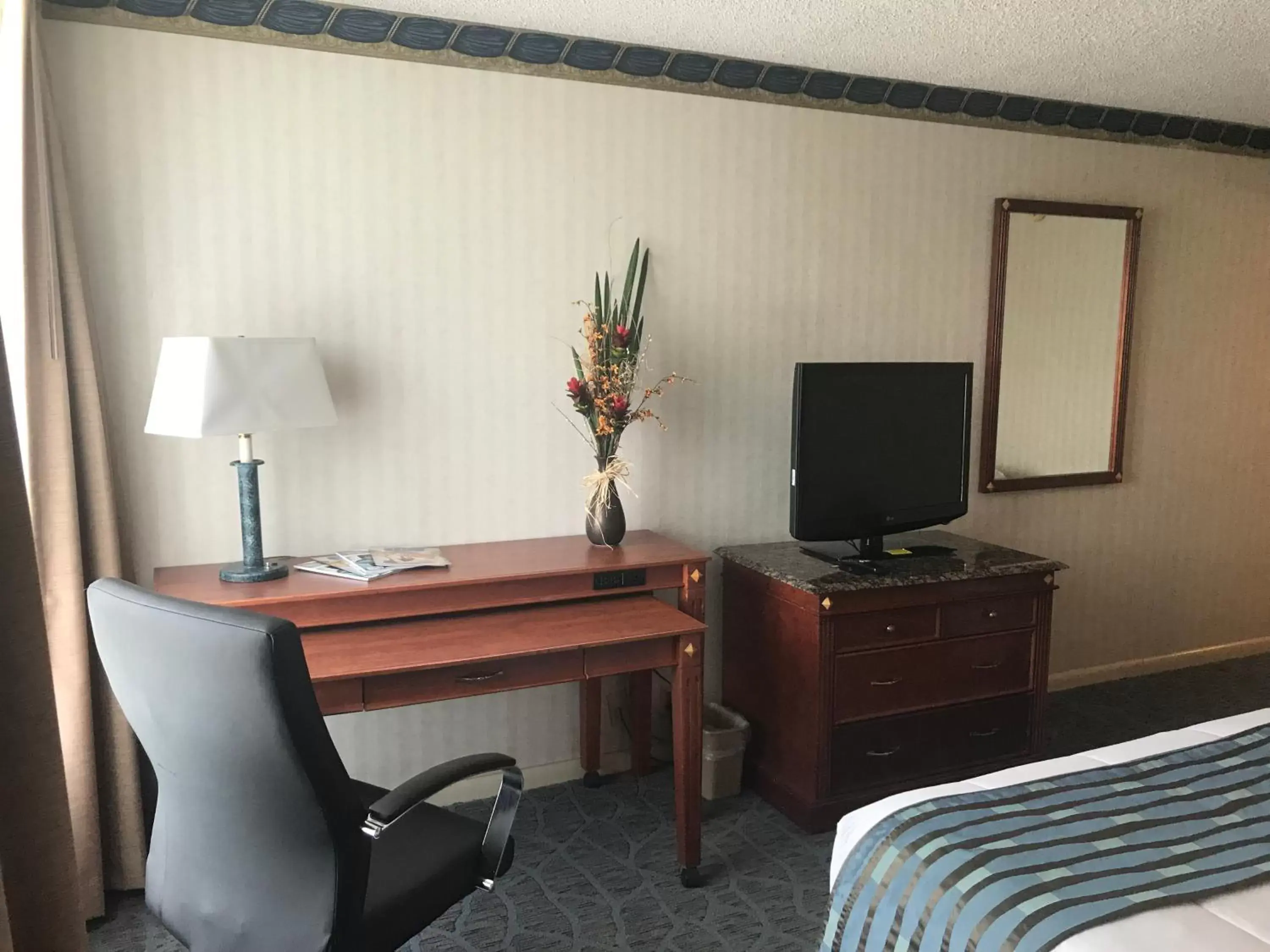 Two-Bedroom Suite with Water View - Non-Smoking in Lakeview Golf Resort, Trademark Collection by Wyndham Two-Bedroom Suite with Water View - Non-Smoking in Lakeview Golf Resort, Trademark Collection by Wyndham