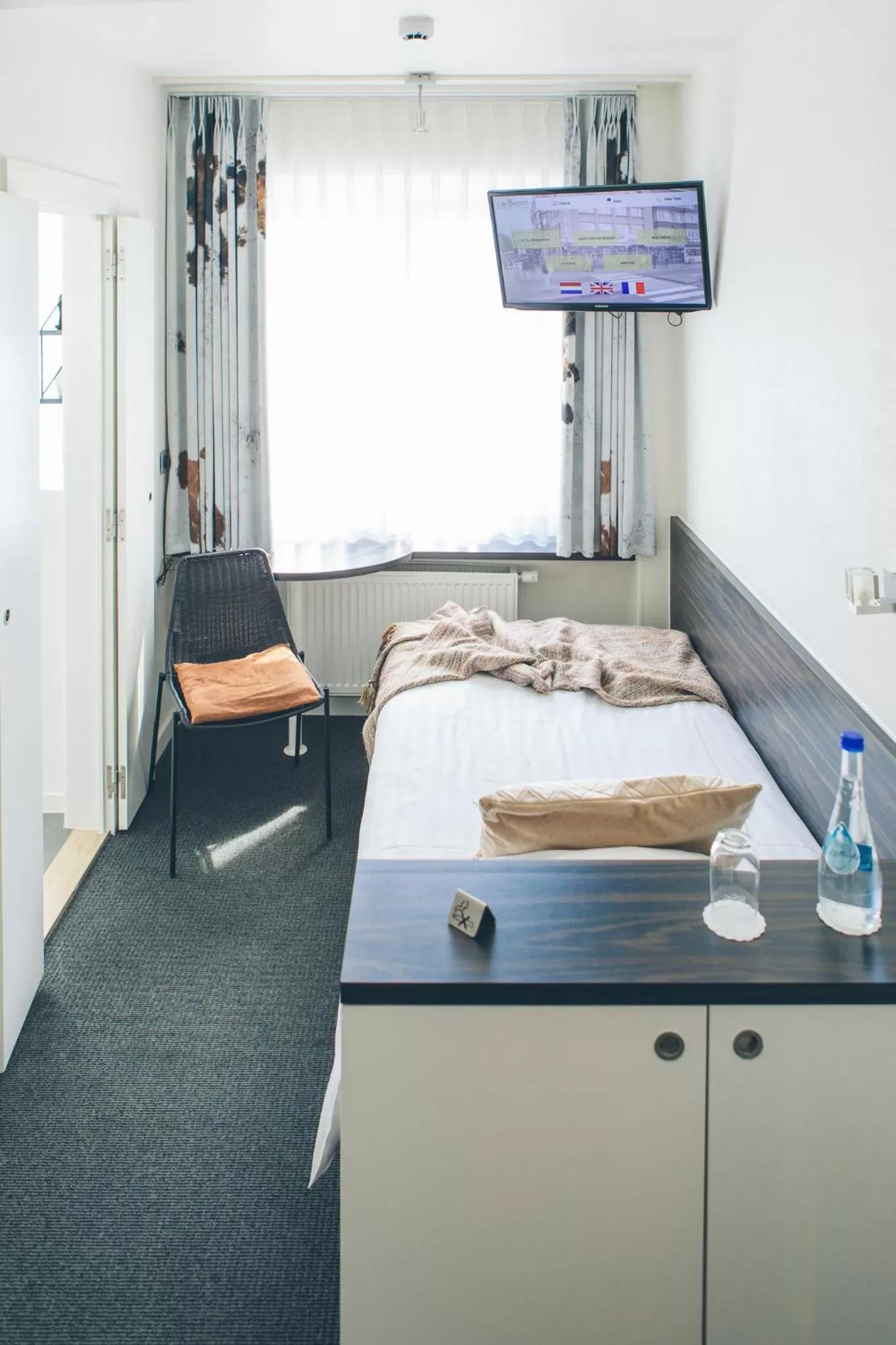 Bed in Hotel du Bassin