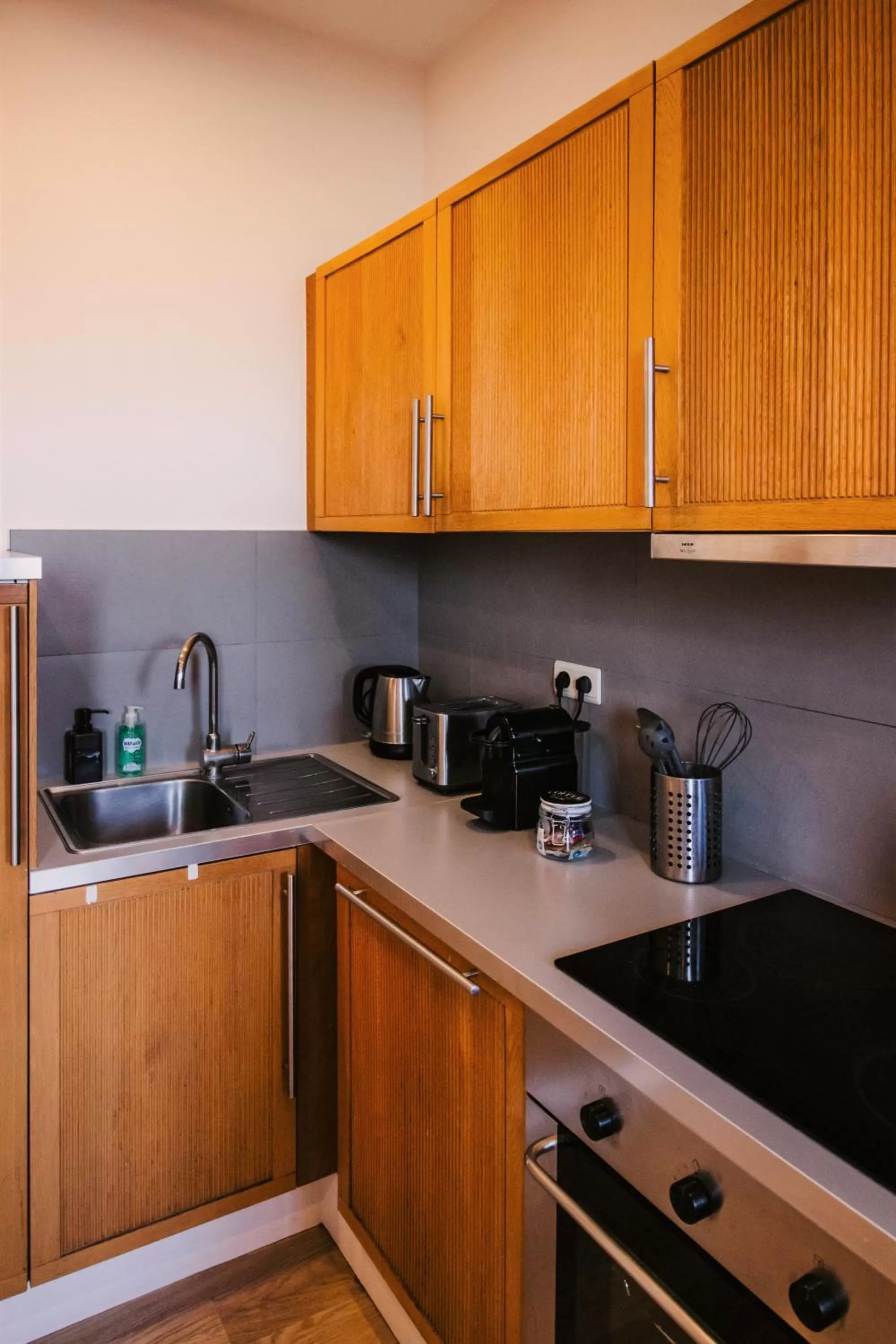 Kitchen or kitchenette in Central and Cozy in Brussels