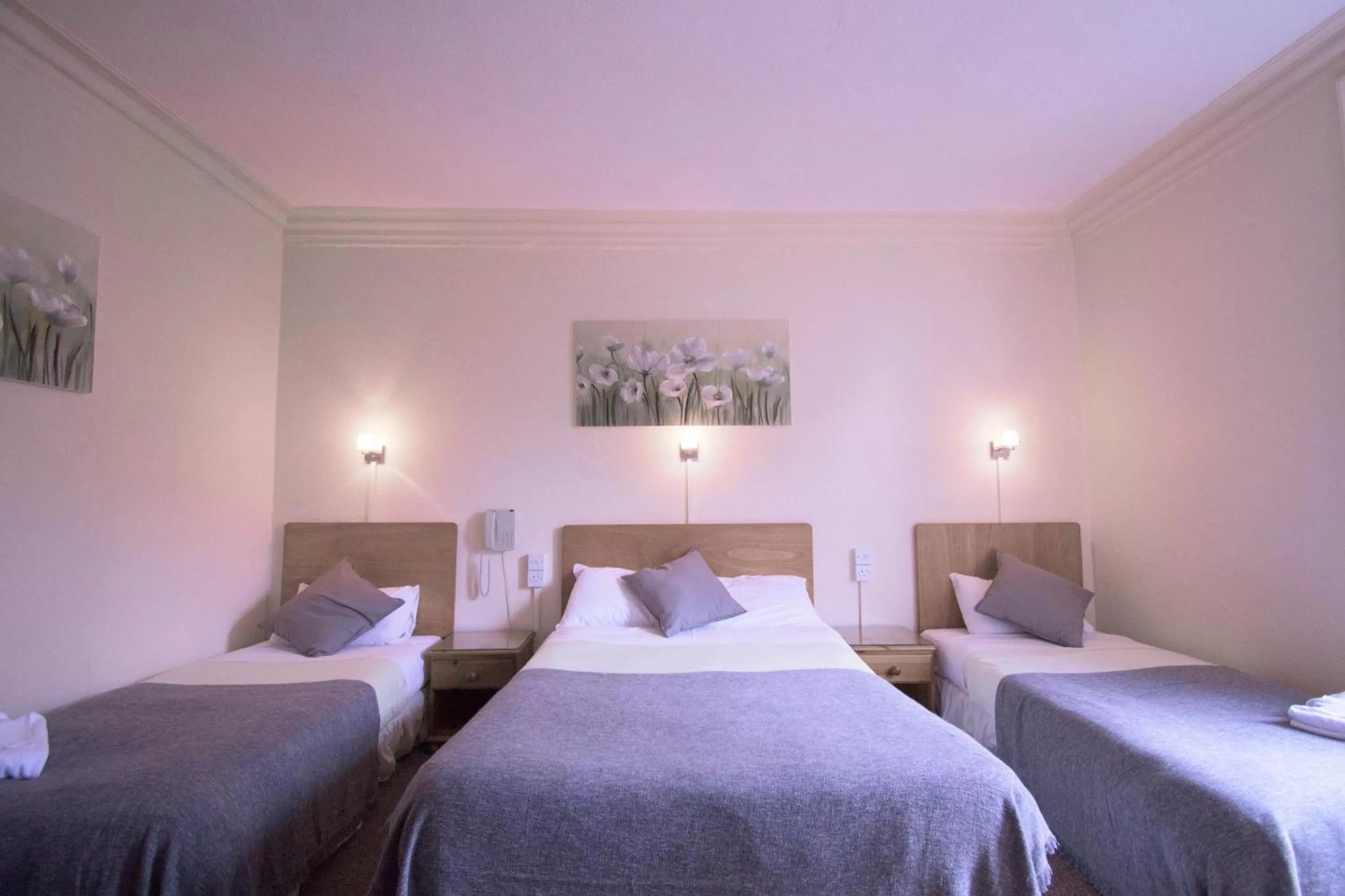 Bed in Pinegrove Hotel