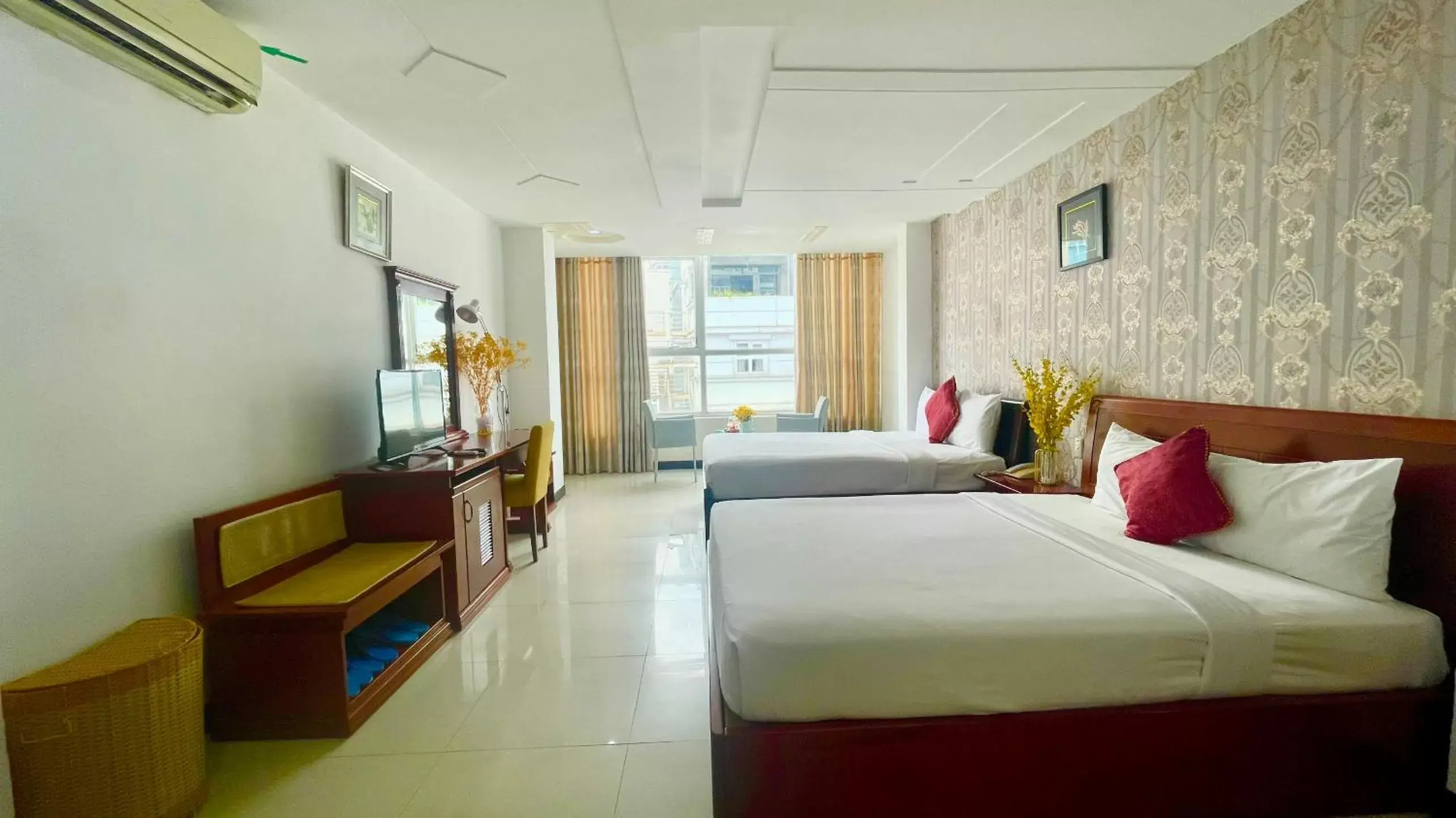 Triple Room with City View in Gold hotel, Saigon Triple Room with City View in Gold hotel, Saigon