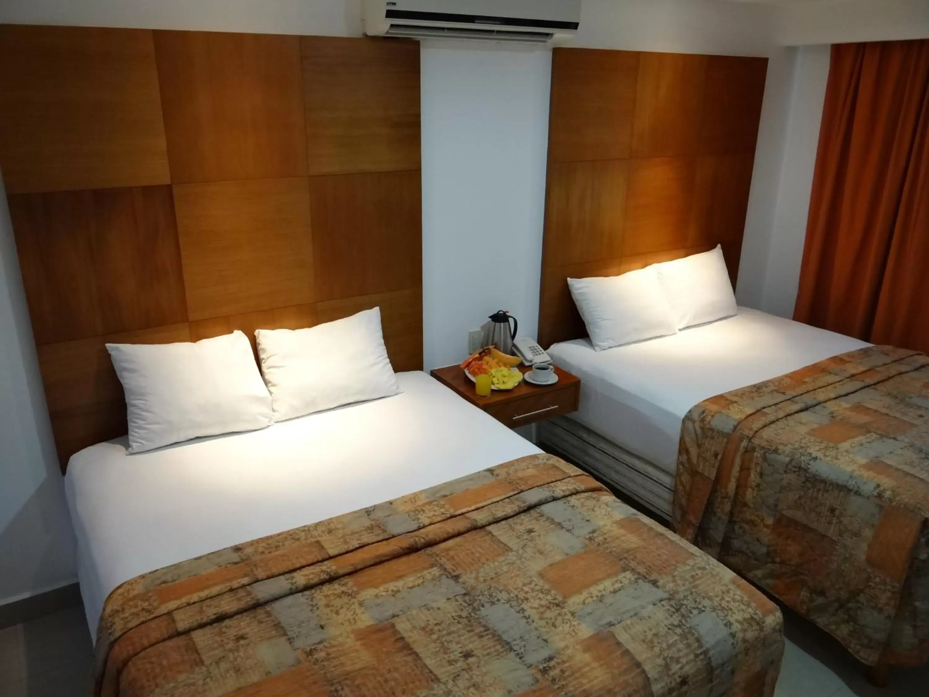 Superior Double Room with Two Double Beds in Hotel Suites Gaby Superior Double Room with Two Double Beds in Hotel Suites Gaby