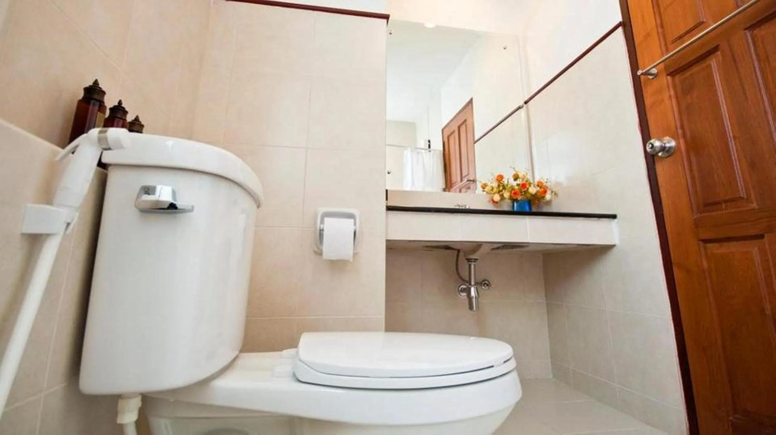 The Meet Green Apartment