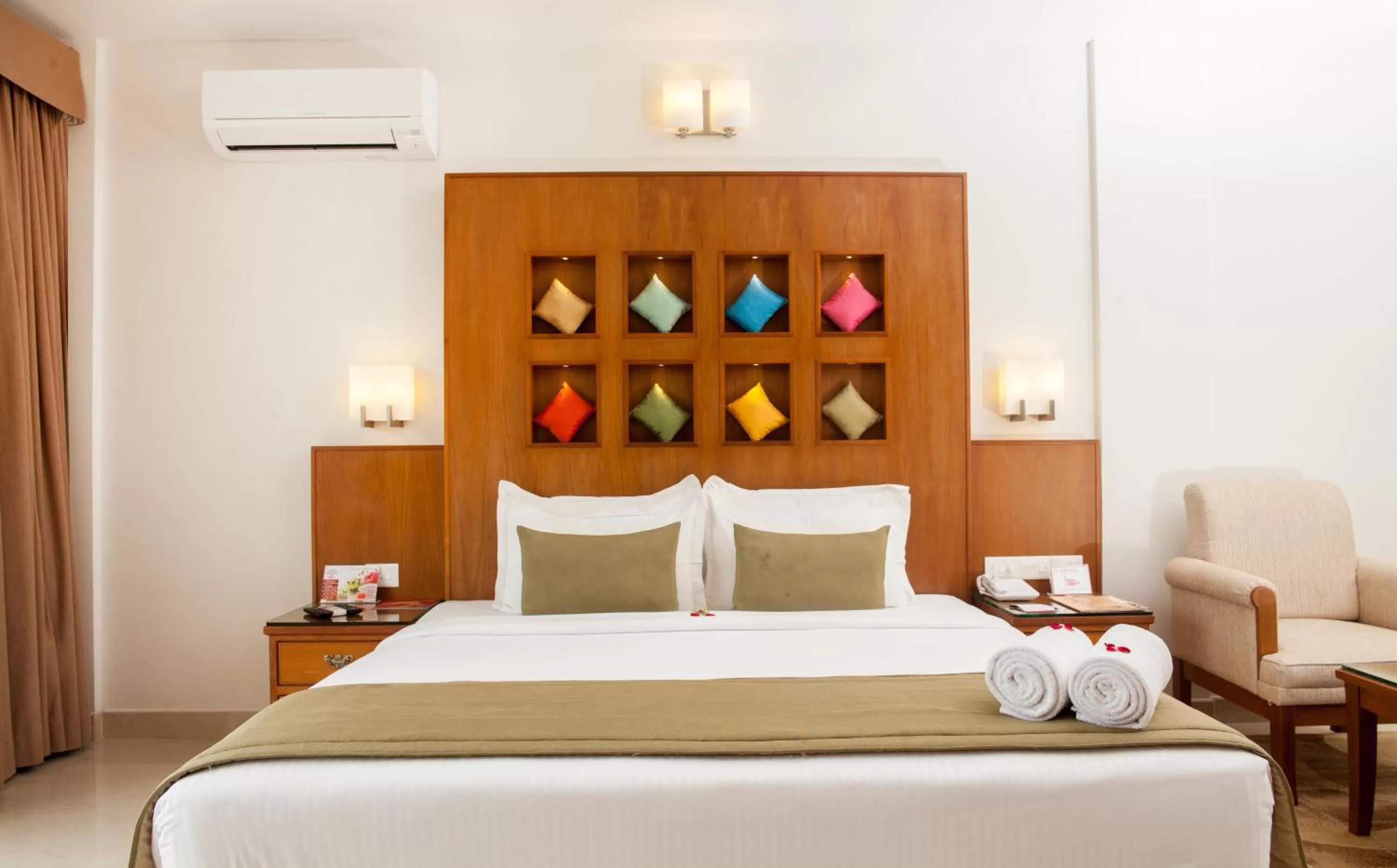 Bed in The Fog Munnar (Resort & Spa)