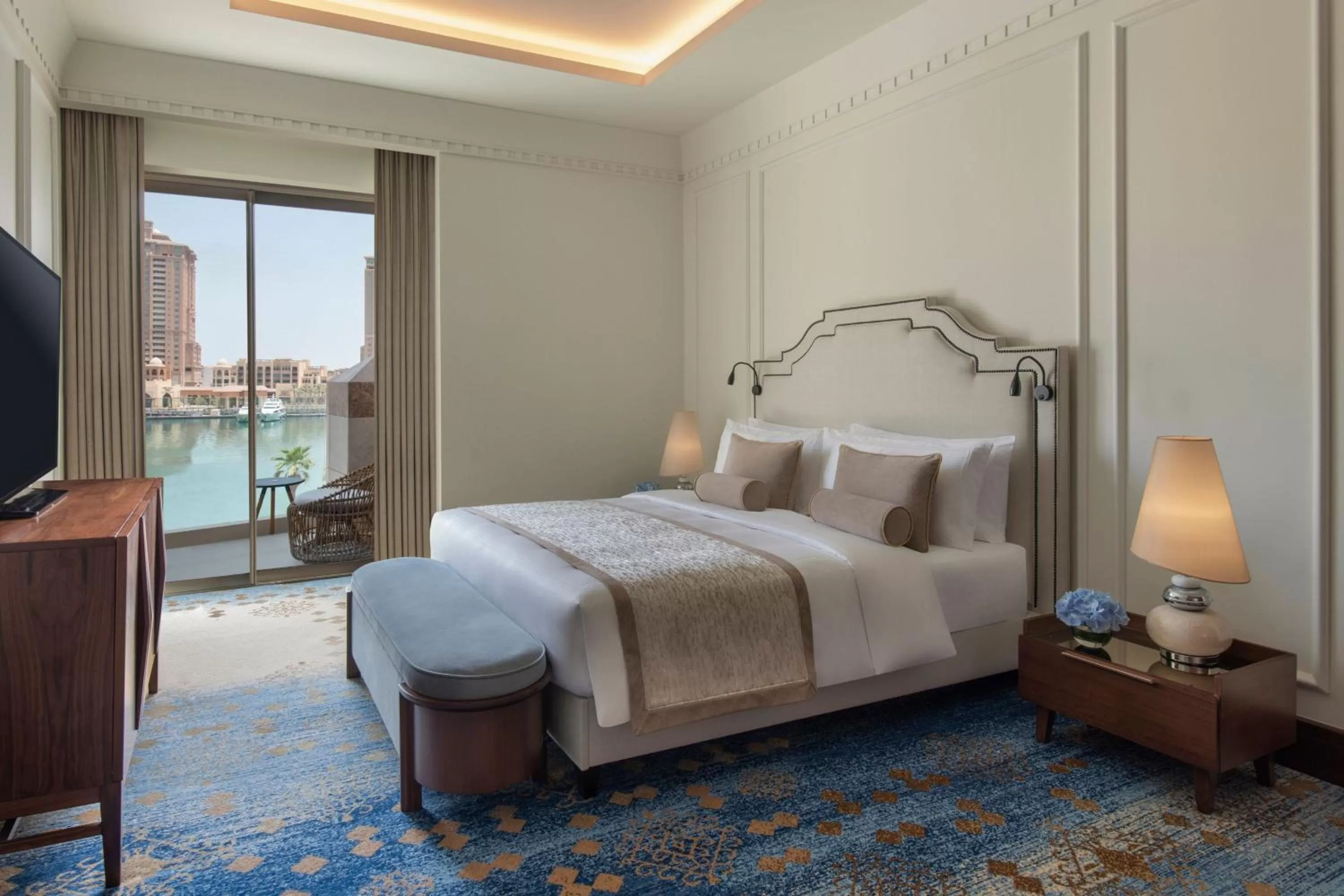 Bedroom, Bed in The St. Regis Marsa Arabia Island, The Pearl Qatar