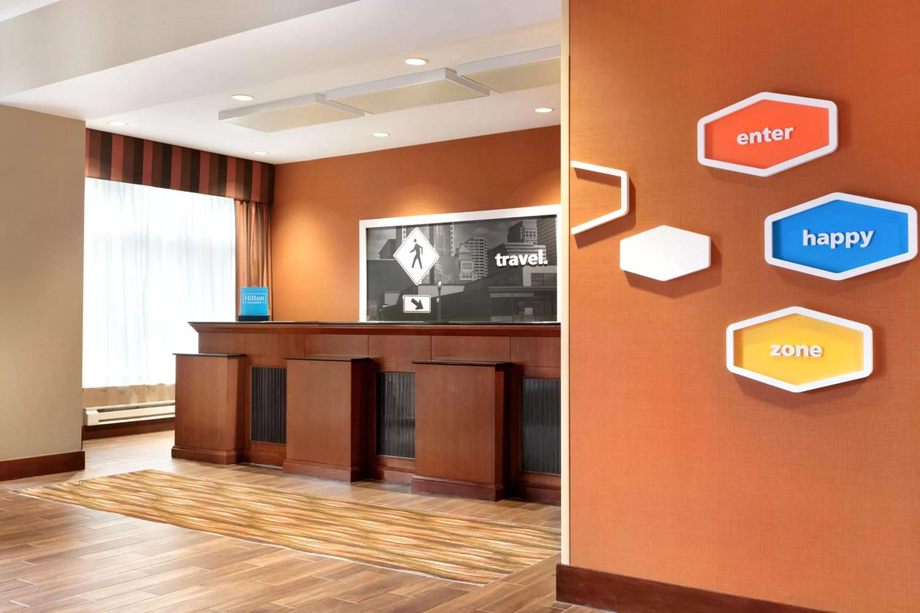 Lobby or reception in Hampton Inn New York - LaGuardia Airport