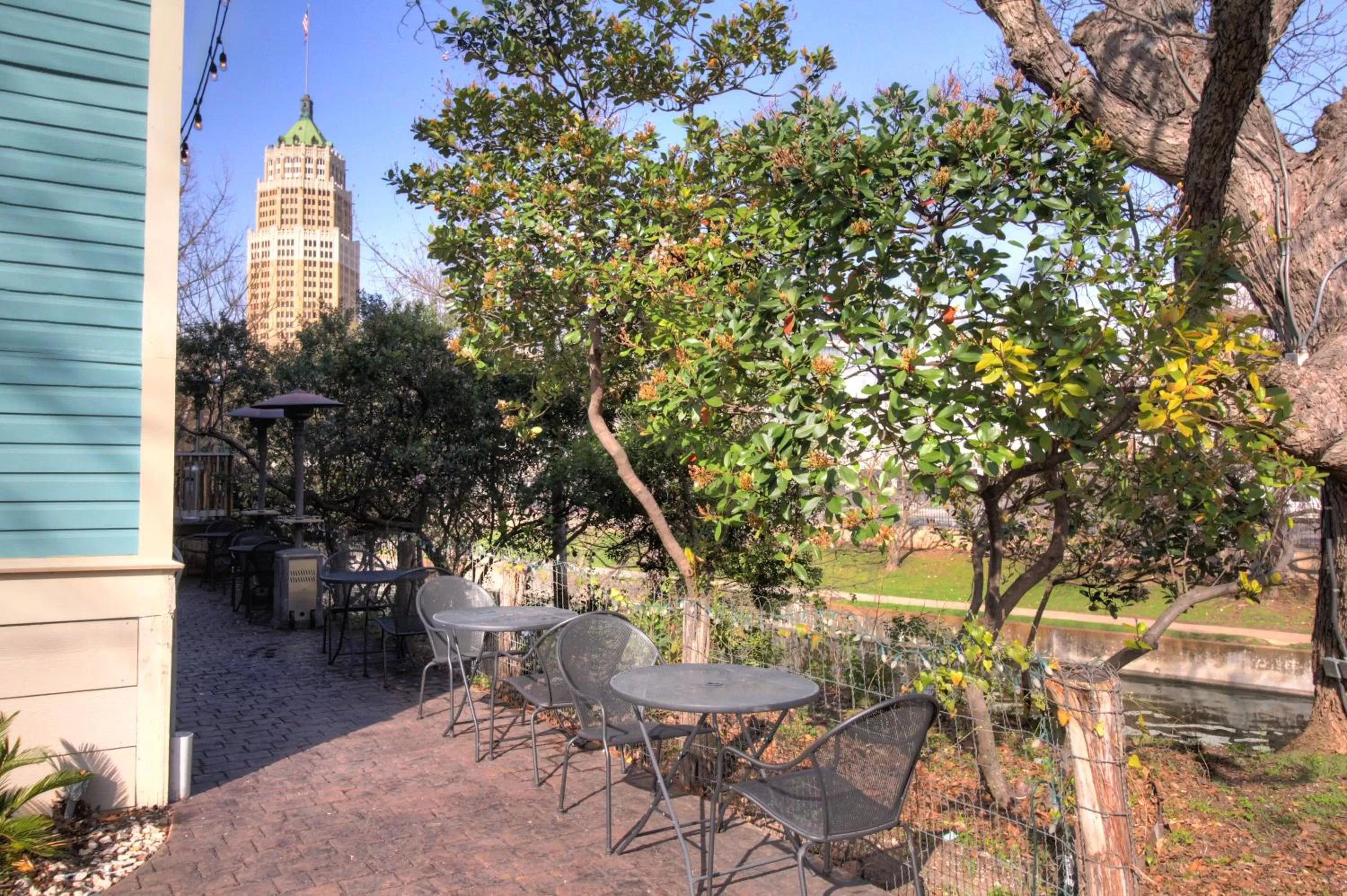 Patio in Inn on the Riverwalk