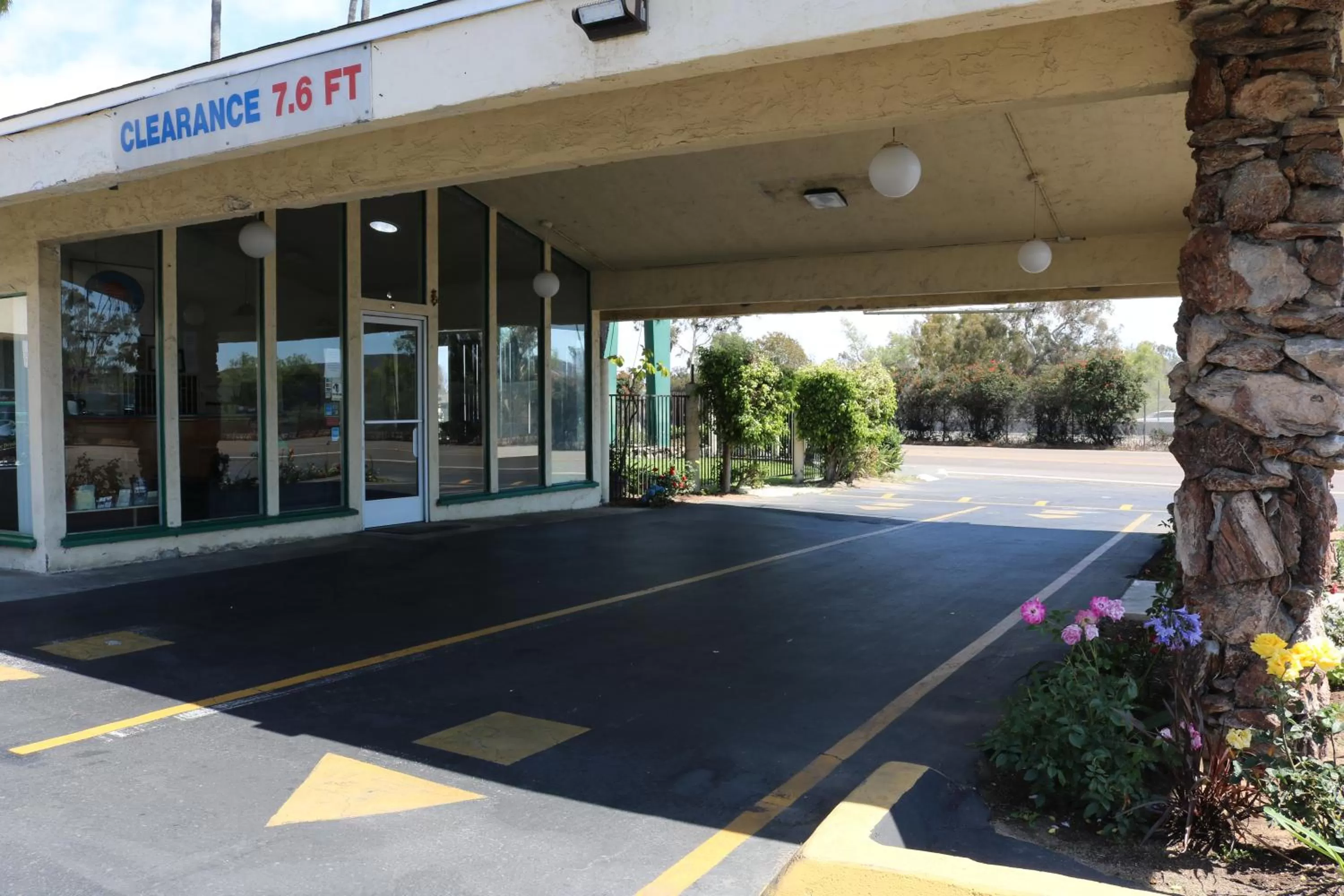 Area and facilities in Valli Hi Motel