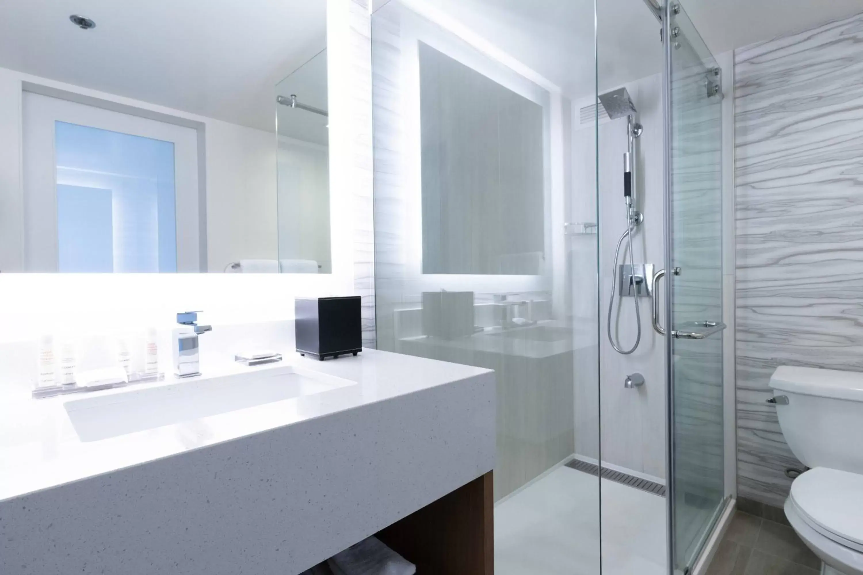 Premium Ocean View in Waikiki Beach Marriott Resort & Spa Premium Ocean View in Waikiki Beach Marriott Resort & Spa