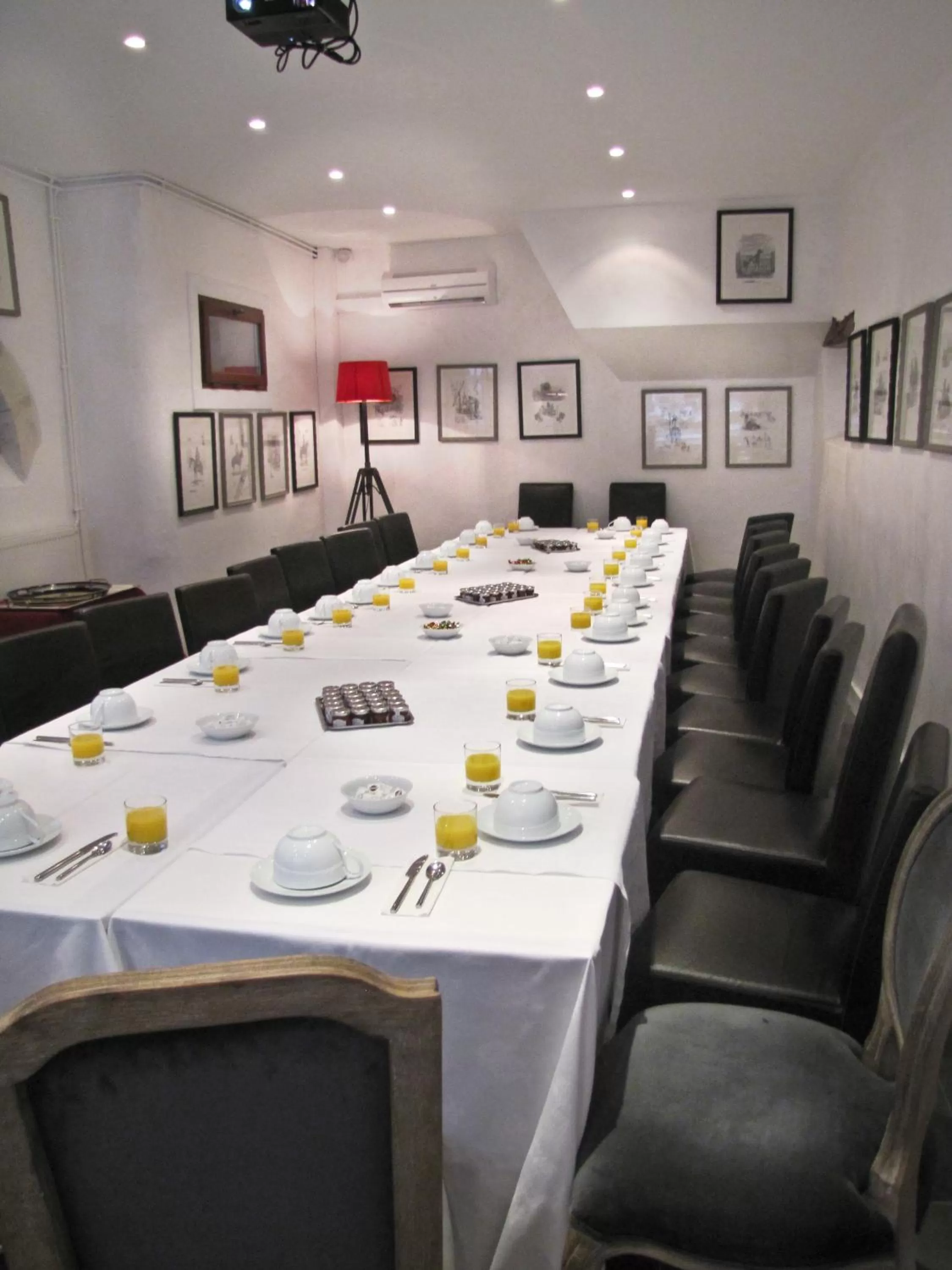 Meeting/conference room in Le Clos d'Amboise