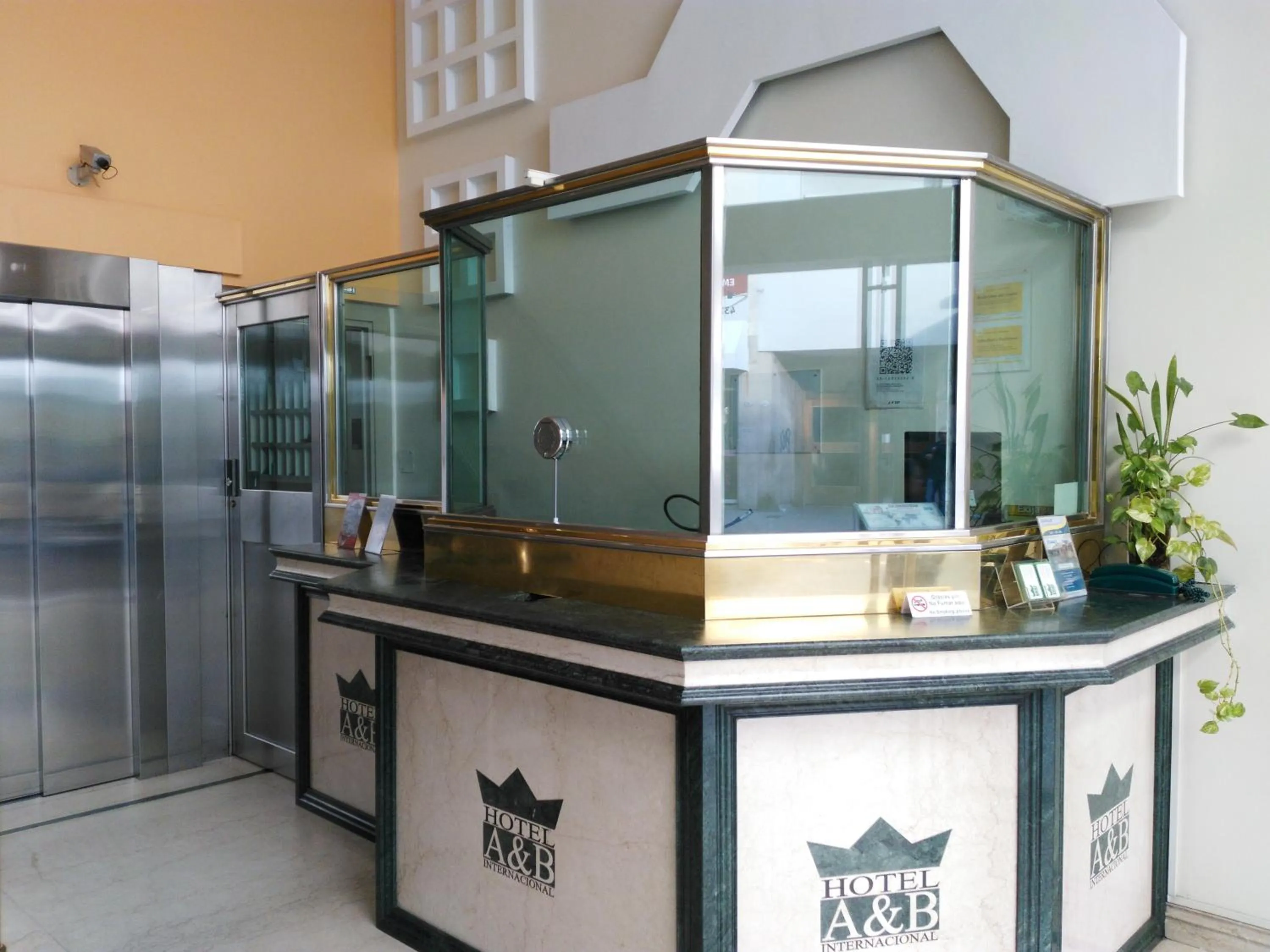 Lobby or reception in Hotel A&B Internacional