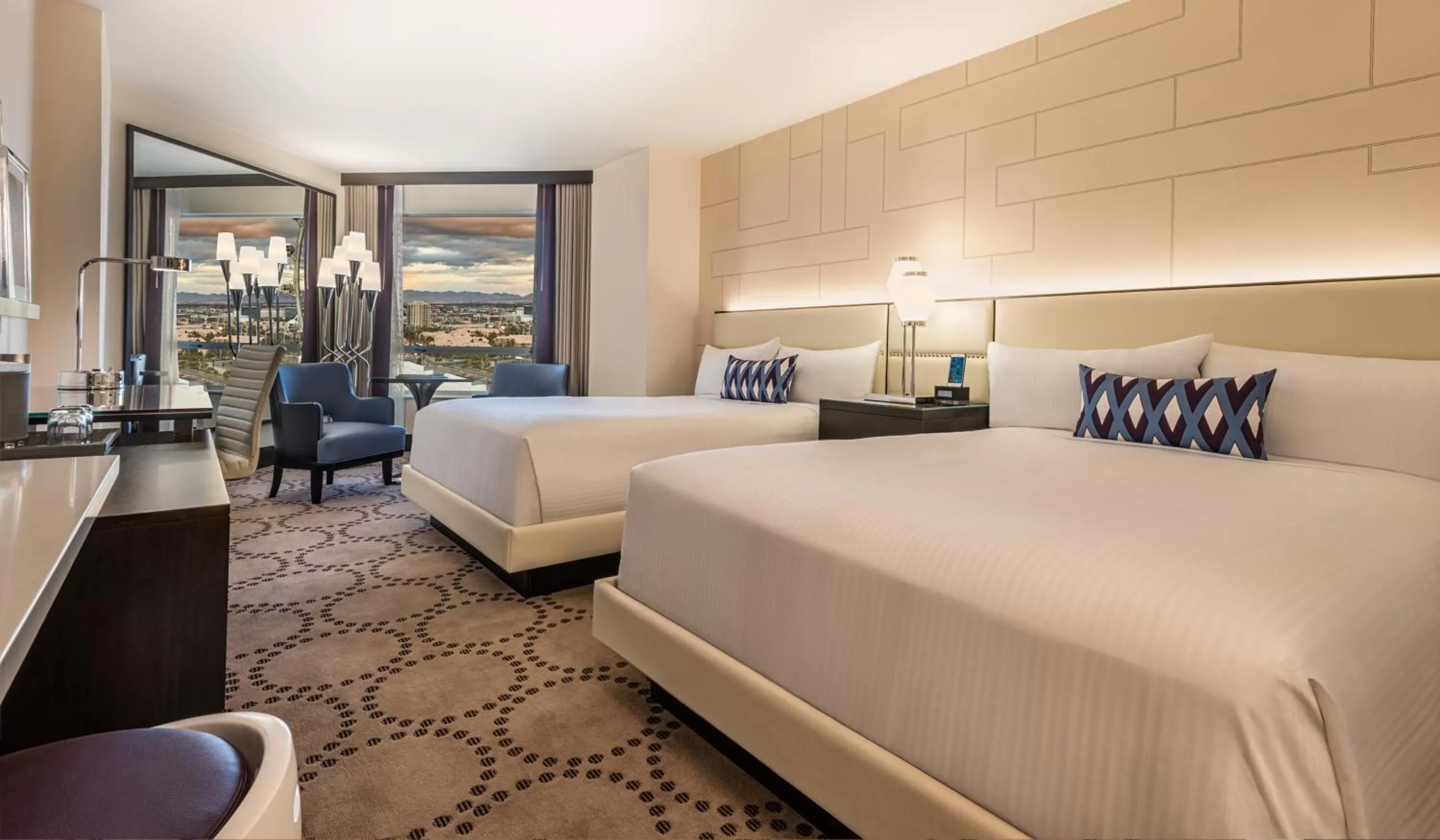 Photo of the whole room, Bed in Harrah's Las Vegas, A Caesars Destination