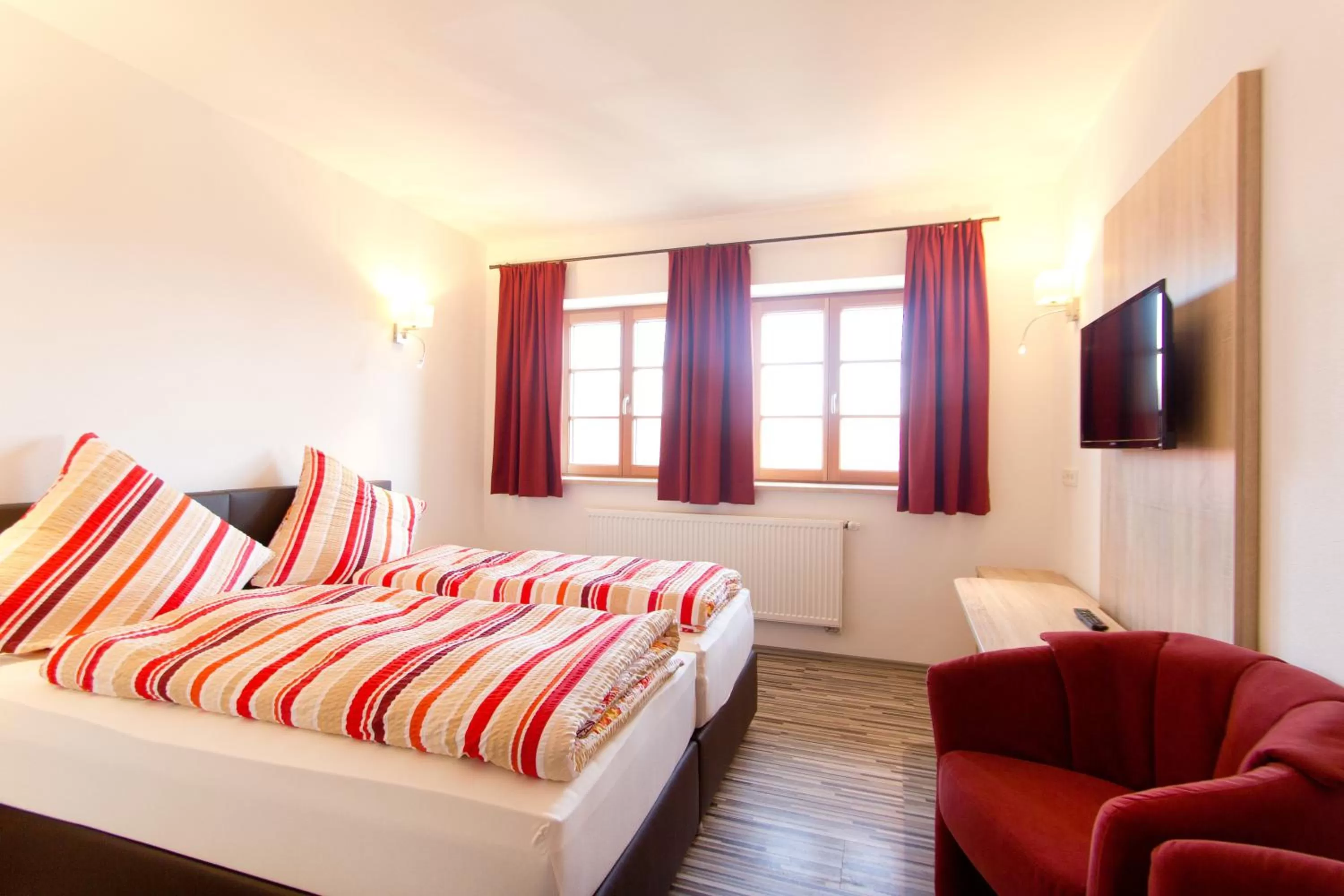 Day, Bed in Gasthaus Paulus