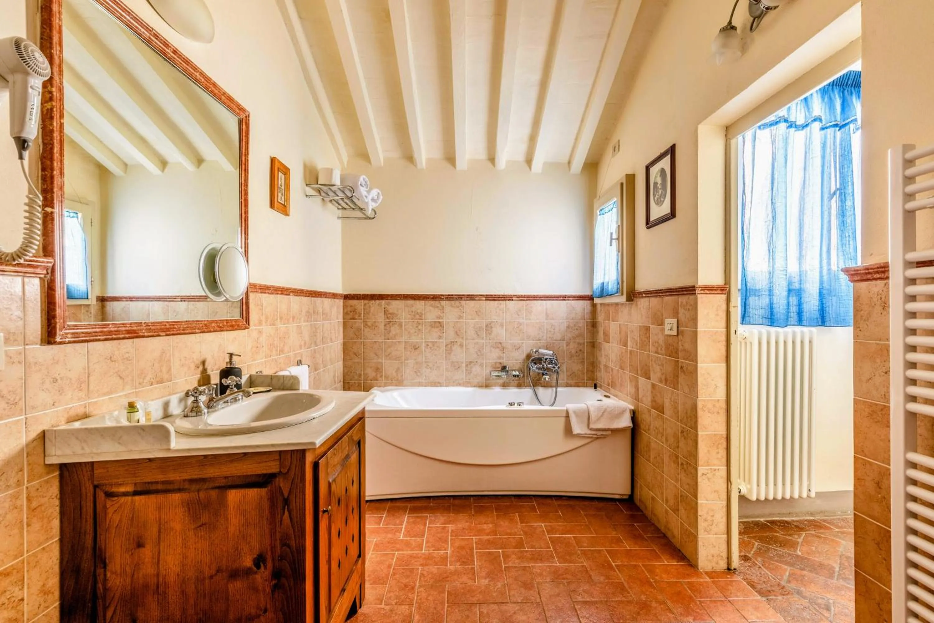 Bath in Hotel San Michele