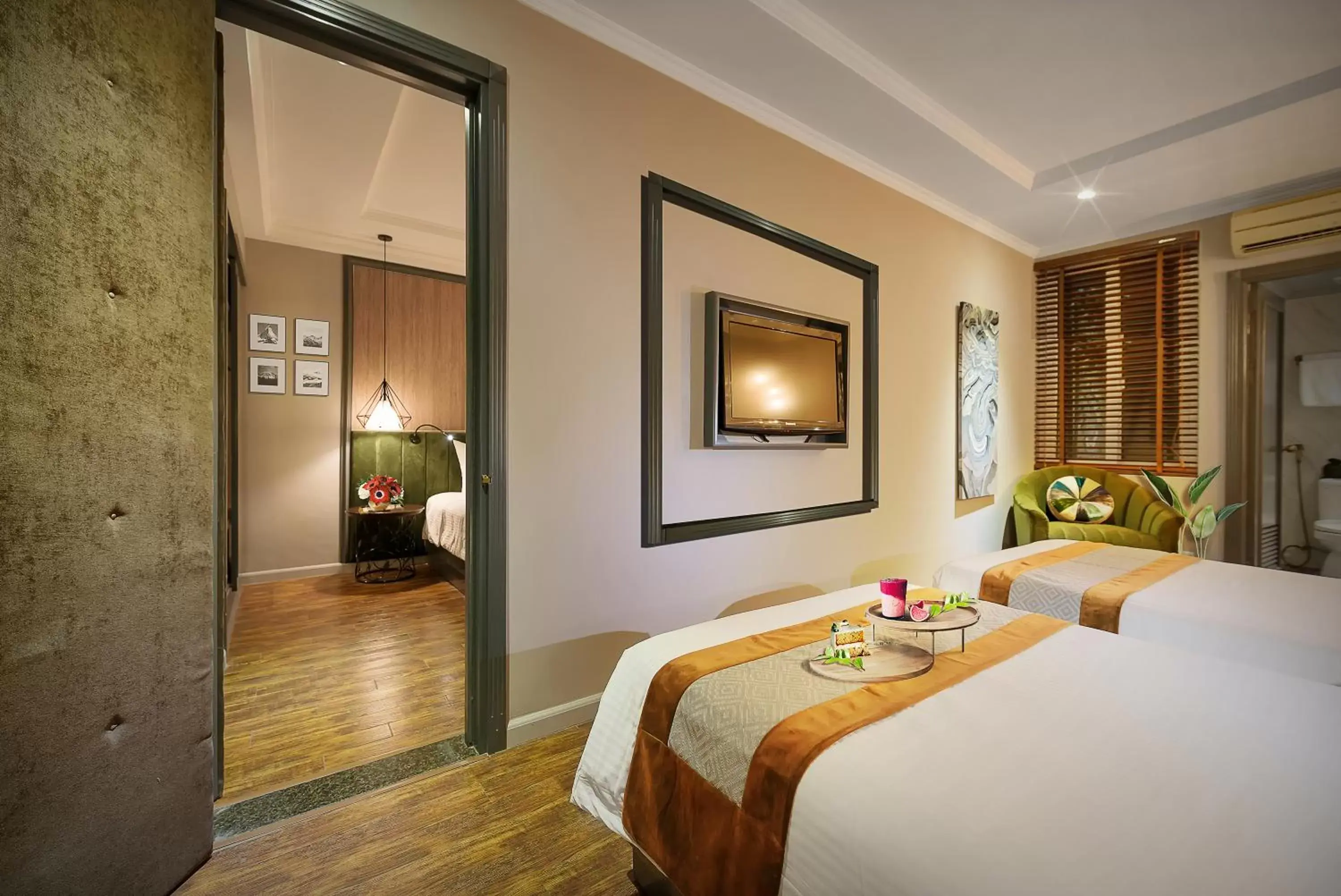 Two-Bedroom Apartment in Hanoi Center Silk Hotel & Travel Two-Bedroom Apartment in Hanoi Center Silk Hotel & Travel