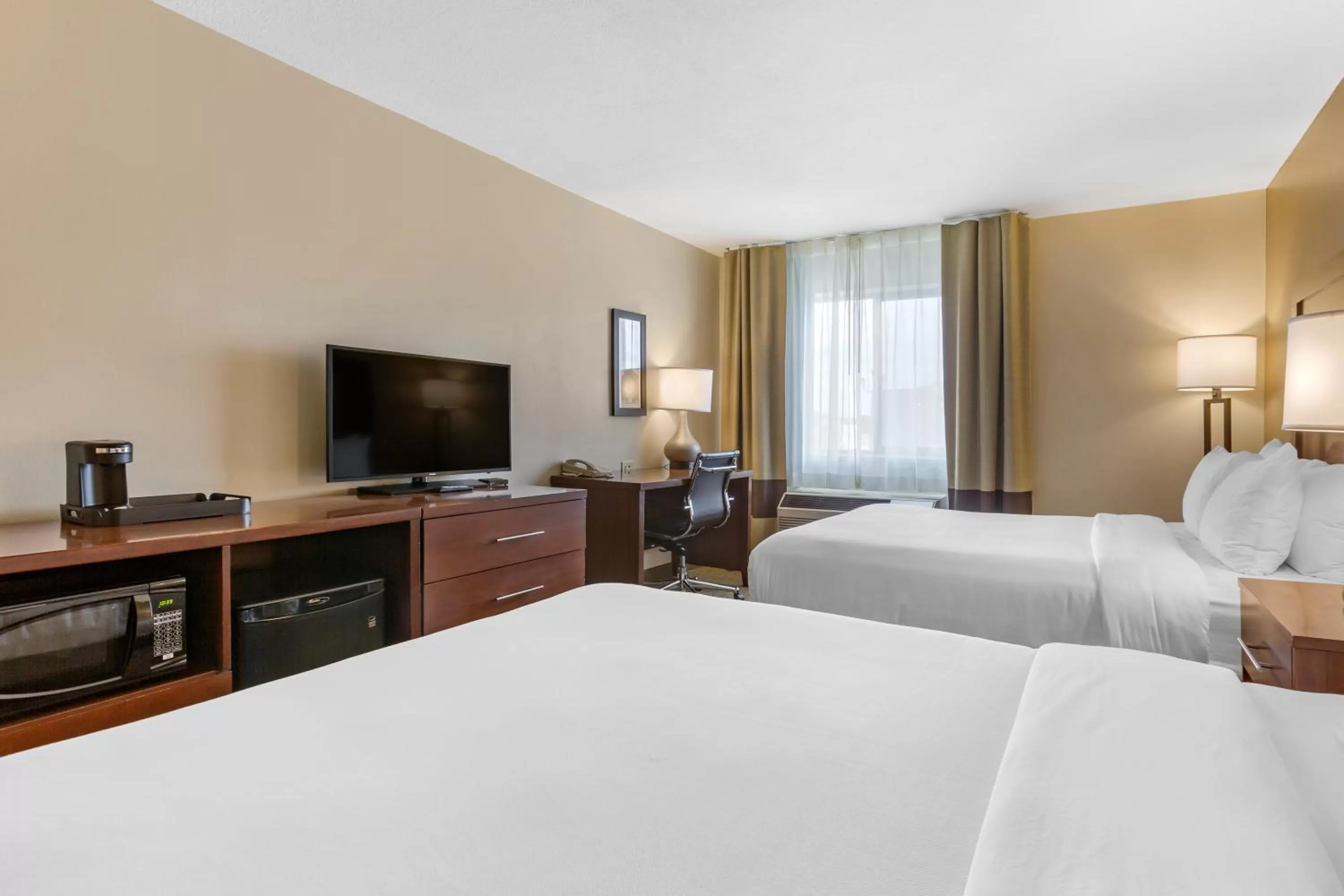 Queen Room with Two Queen Beds - Non-Smoking in Wingate by Wyndham Los Alamos