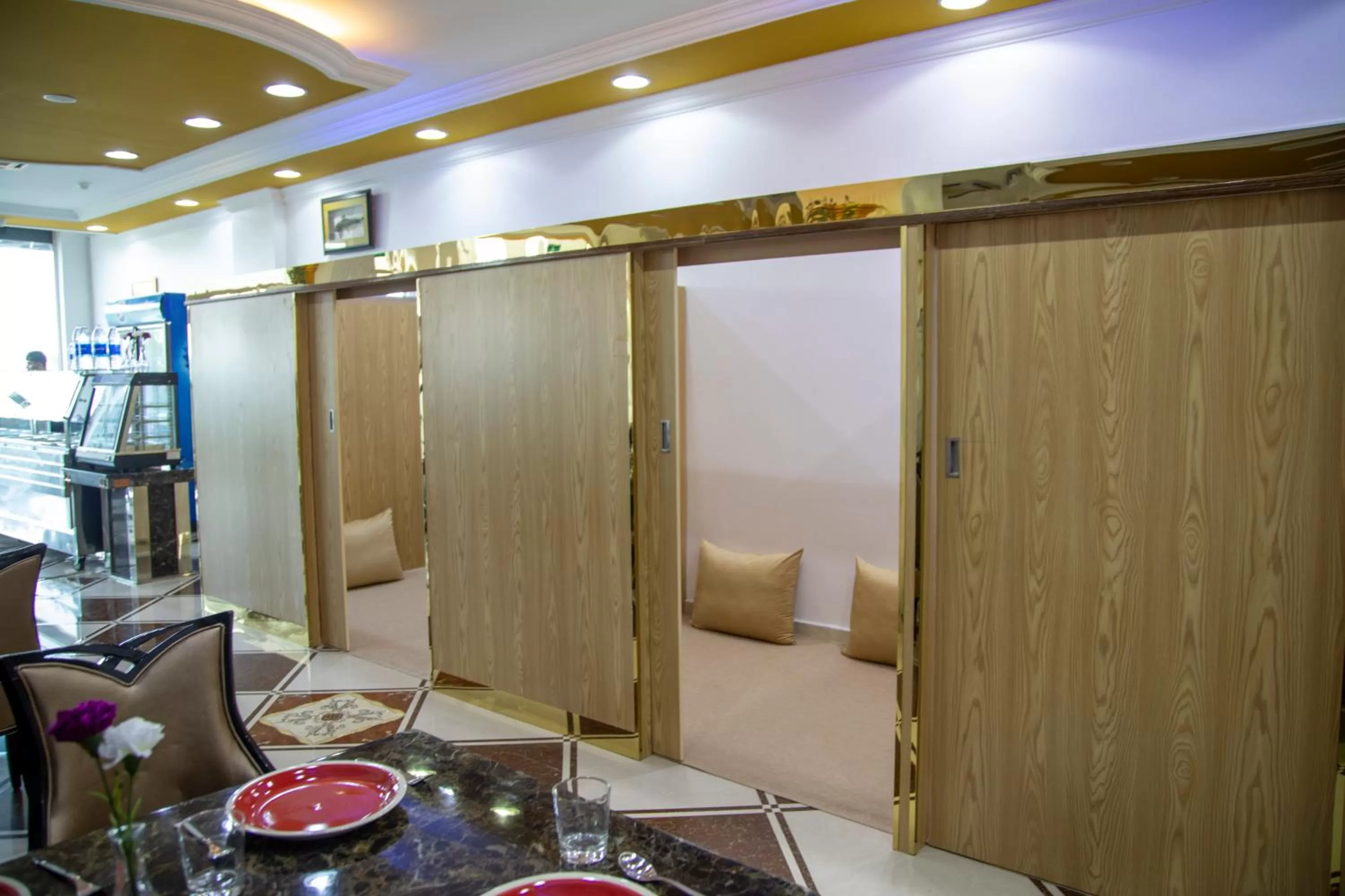Restaurant/places to eat in DREAMLAND HOTEL APARTMENT NIZWA