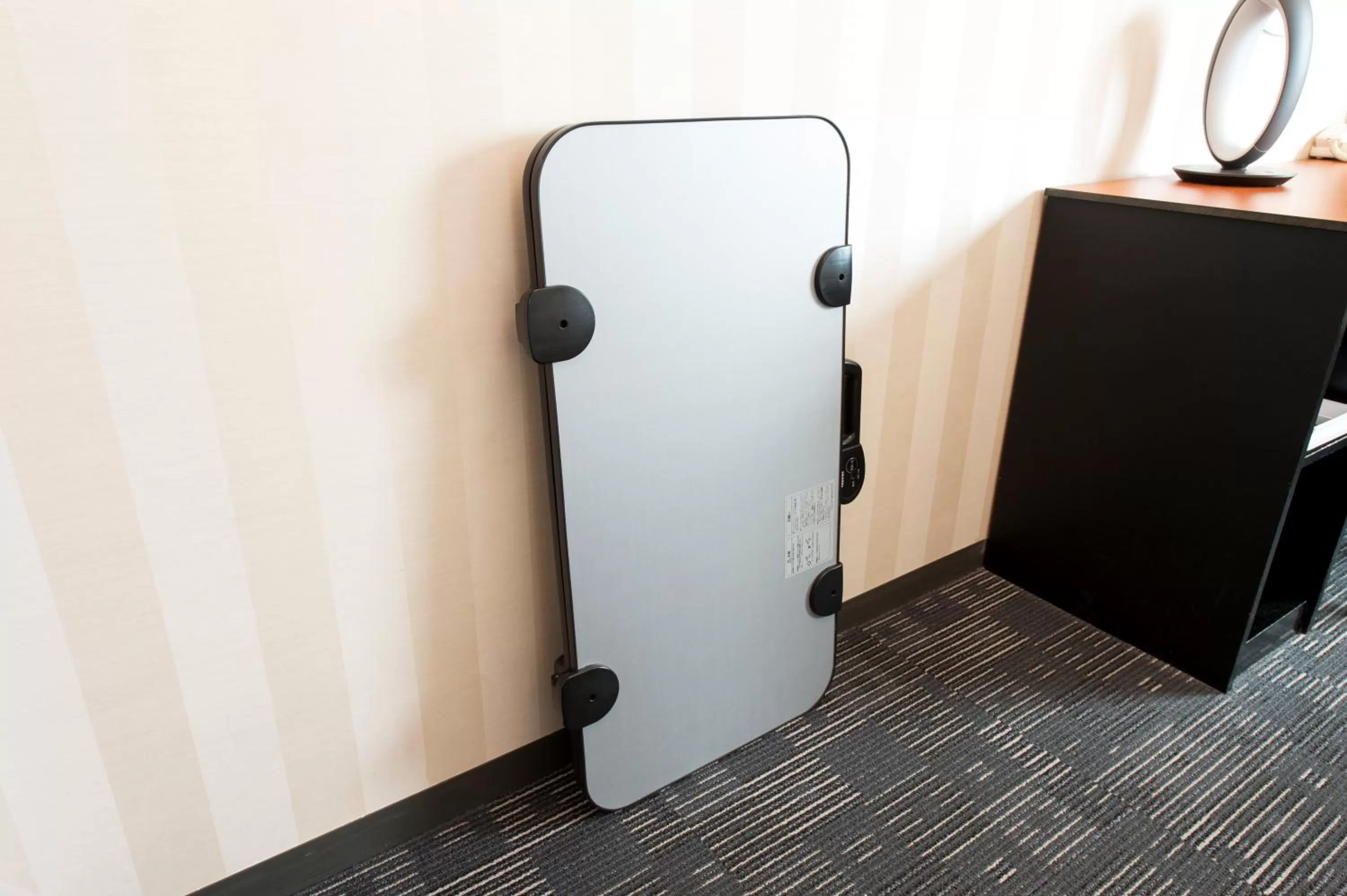 trouser press in Hotel Villa Fontaine Grand Tokyo-Shiodome