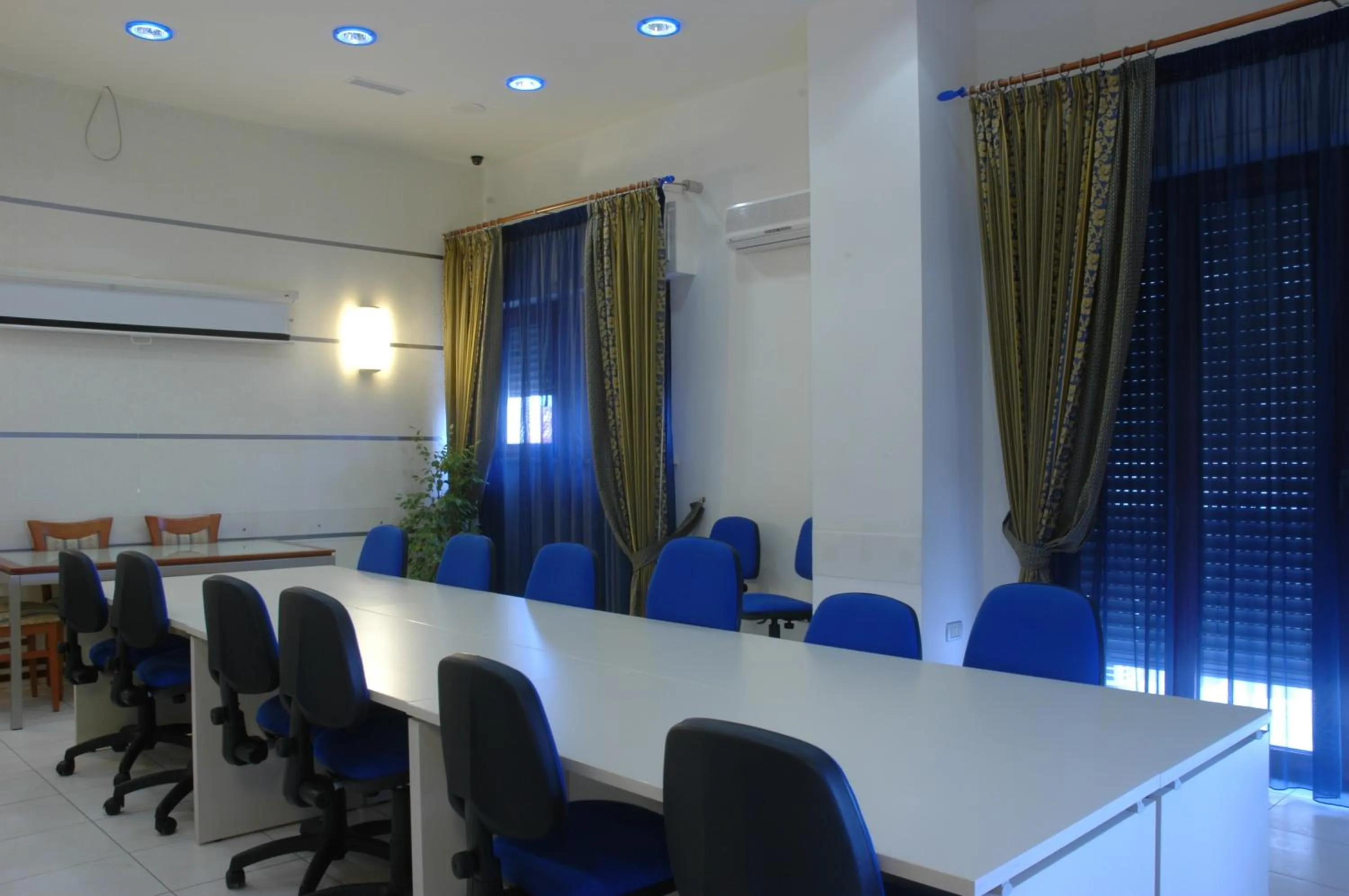 Business facilities in Hotel Niagara