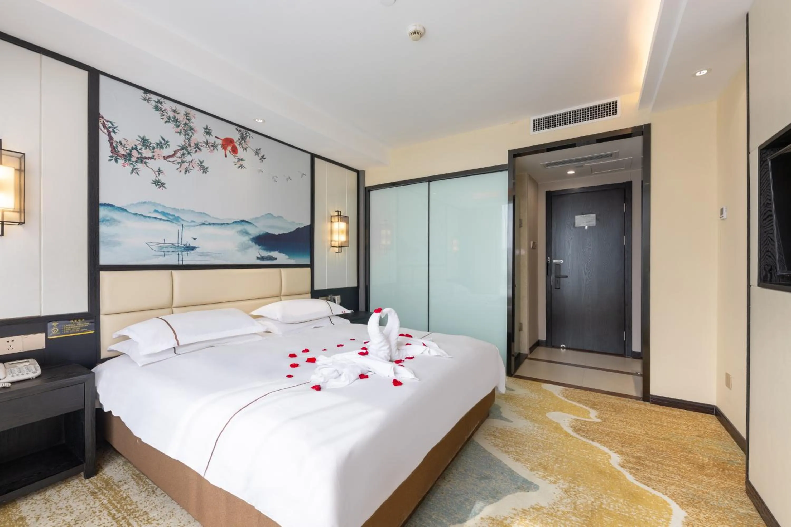 Bed in Yiwu Luckbear Hotel