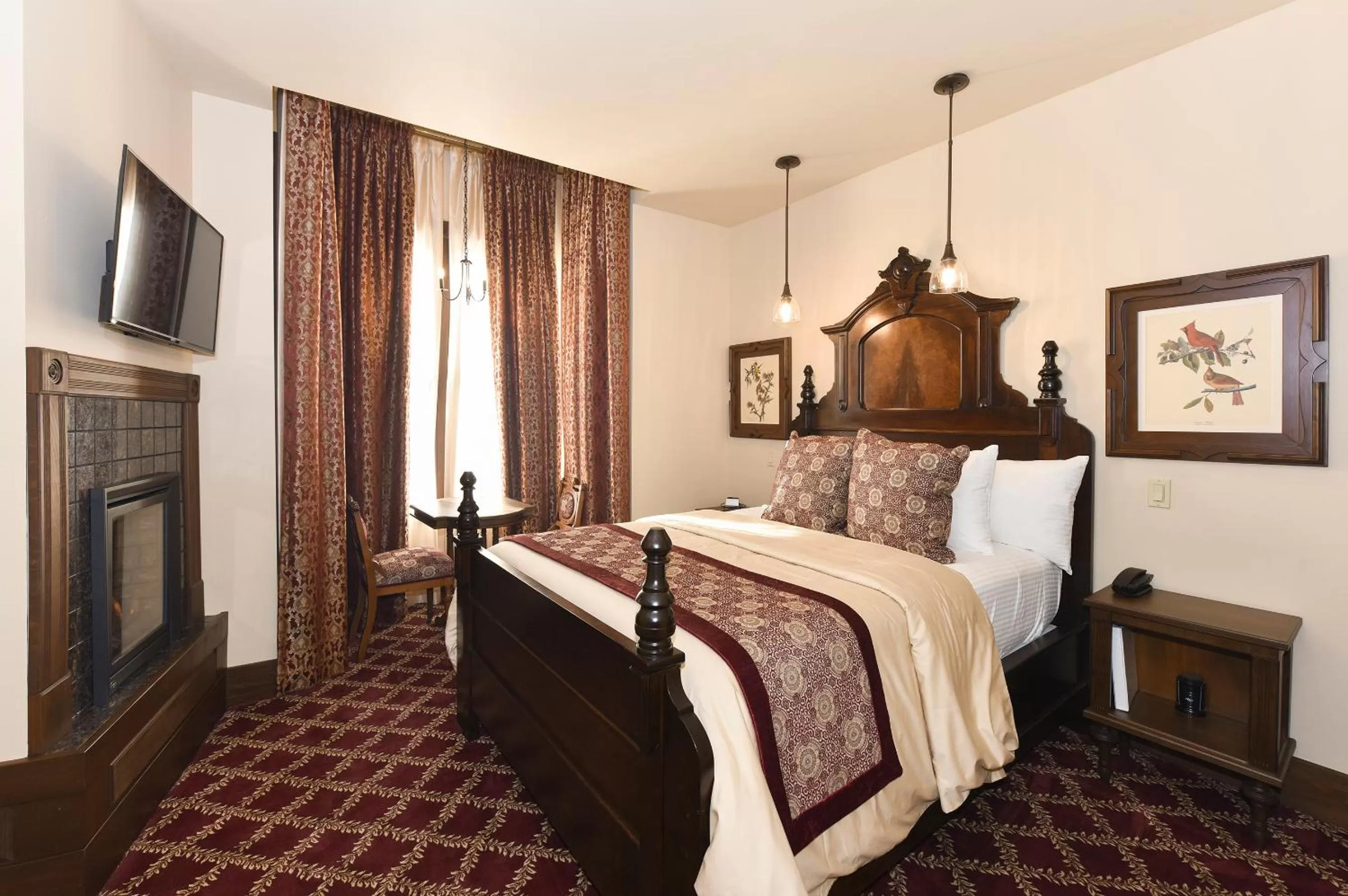 TV and multimedia, Bed in Blackbird Inn