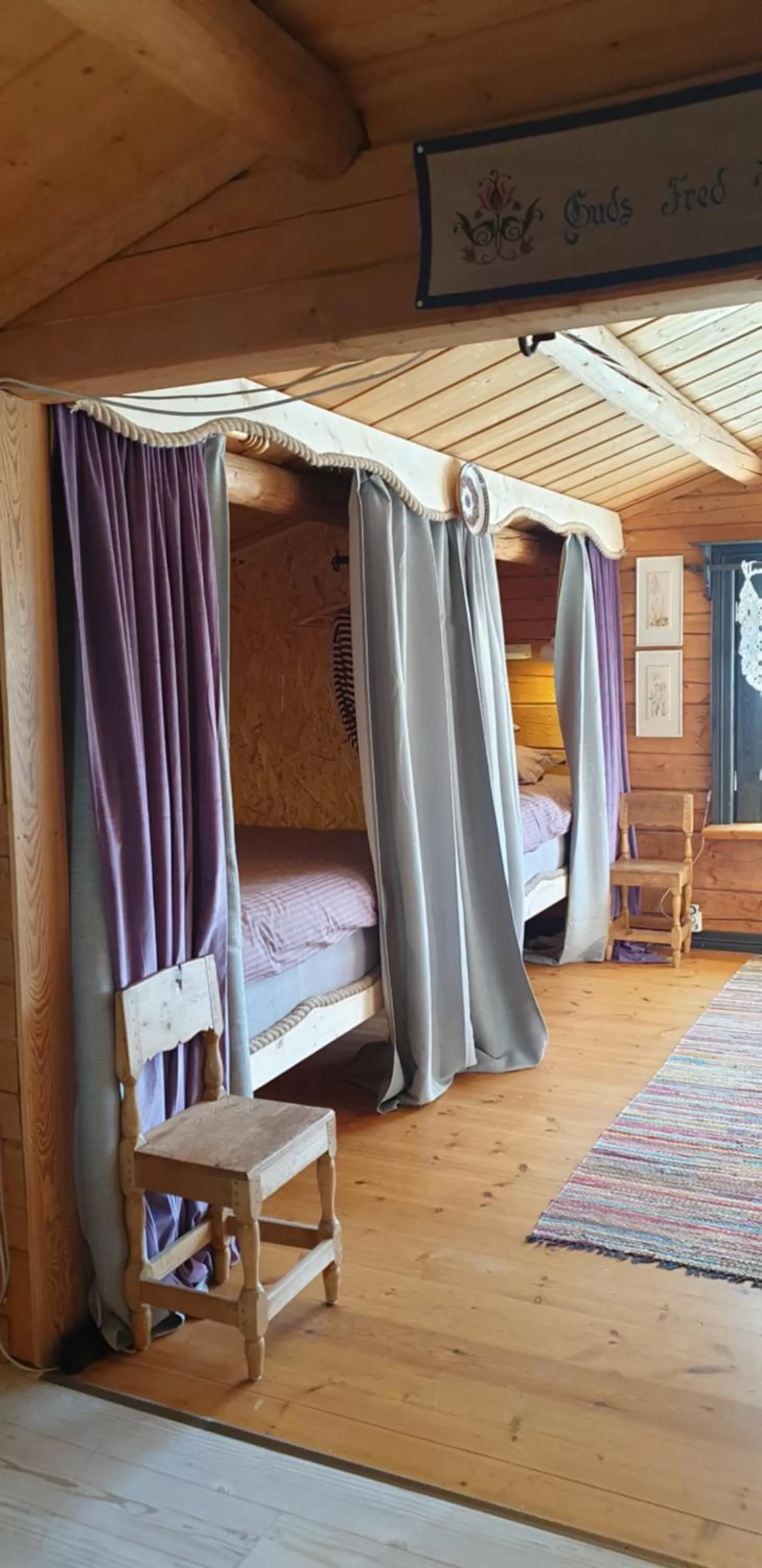 Bed in Woodstock B & B Studios