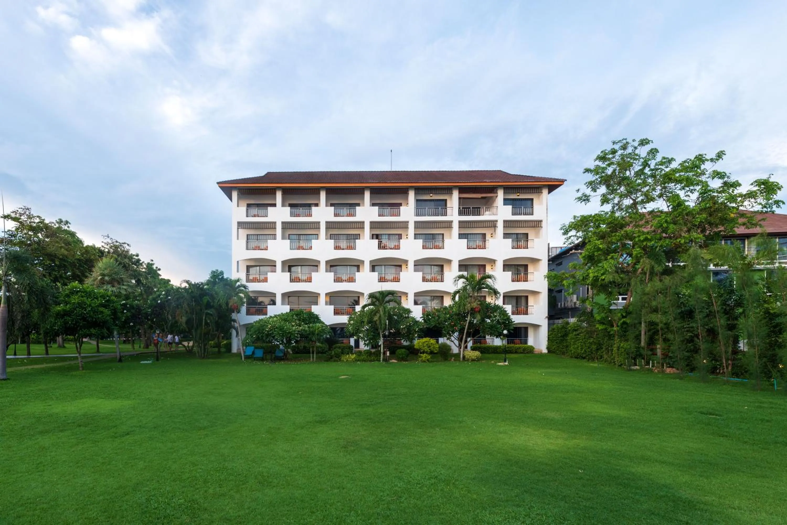 Property building in Pinnacle Grand Jomtien Resort and Beach Club