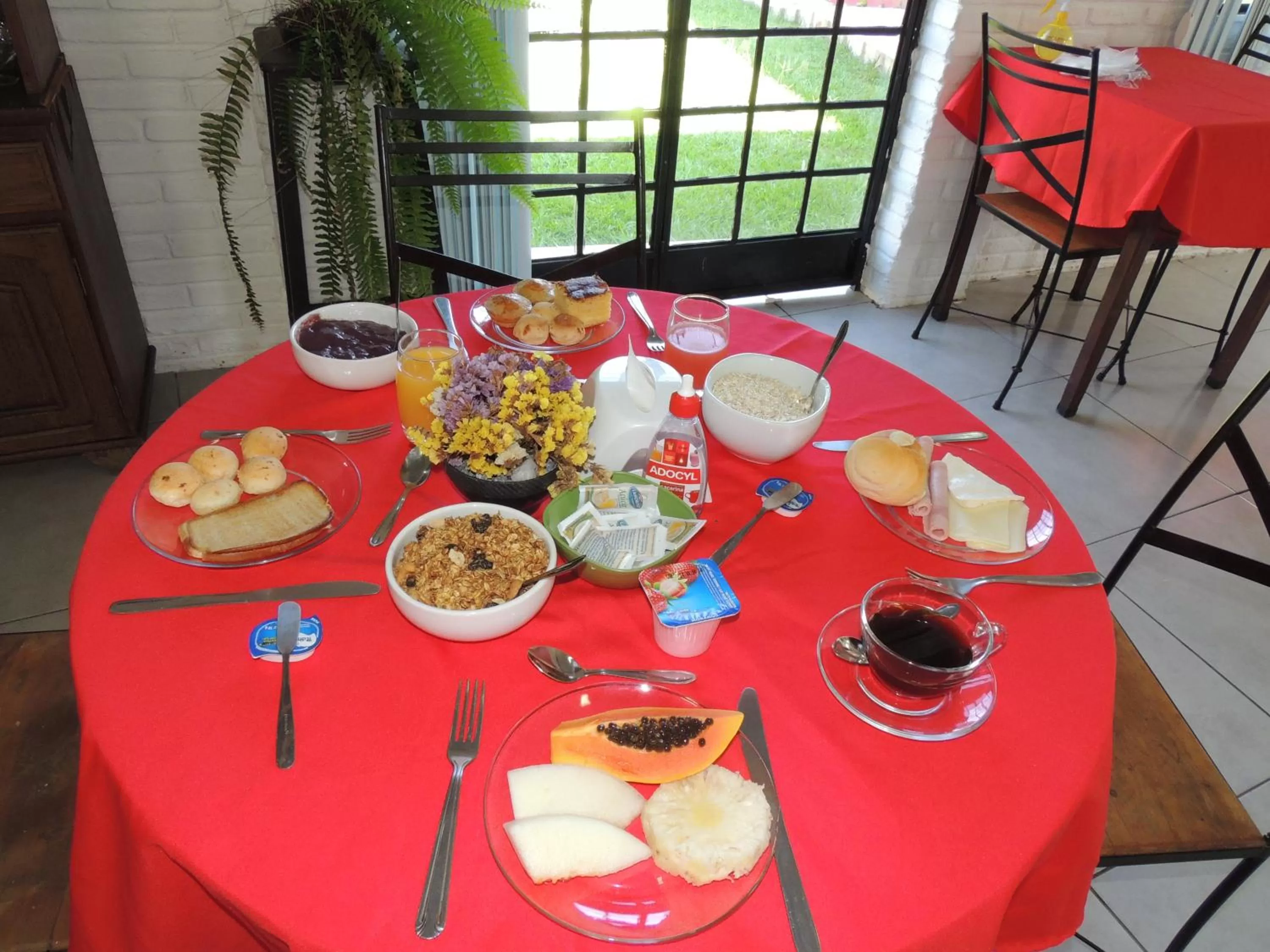 Breakfast, Restaurant/Places to Eat in Pousada Caminho Dos Sinos