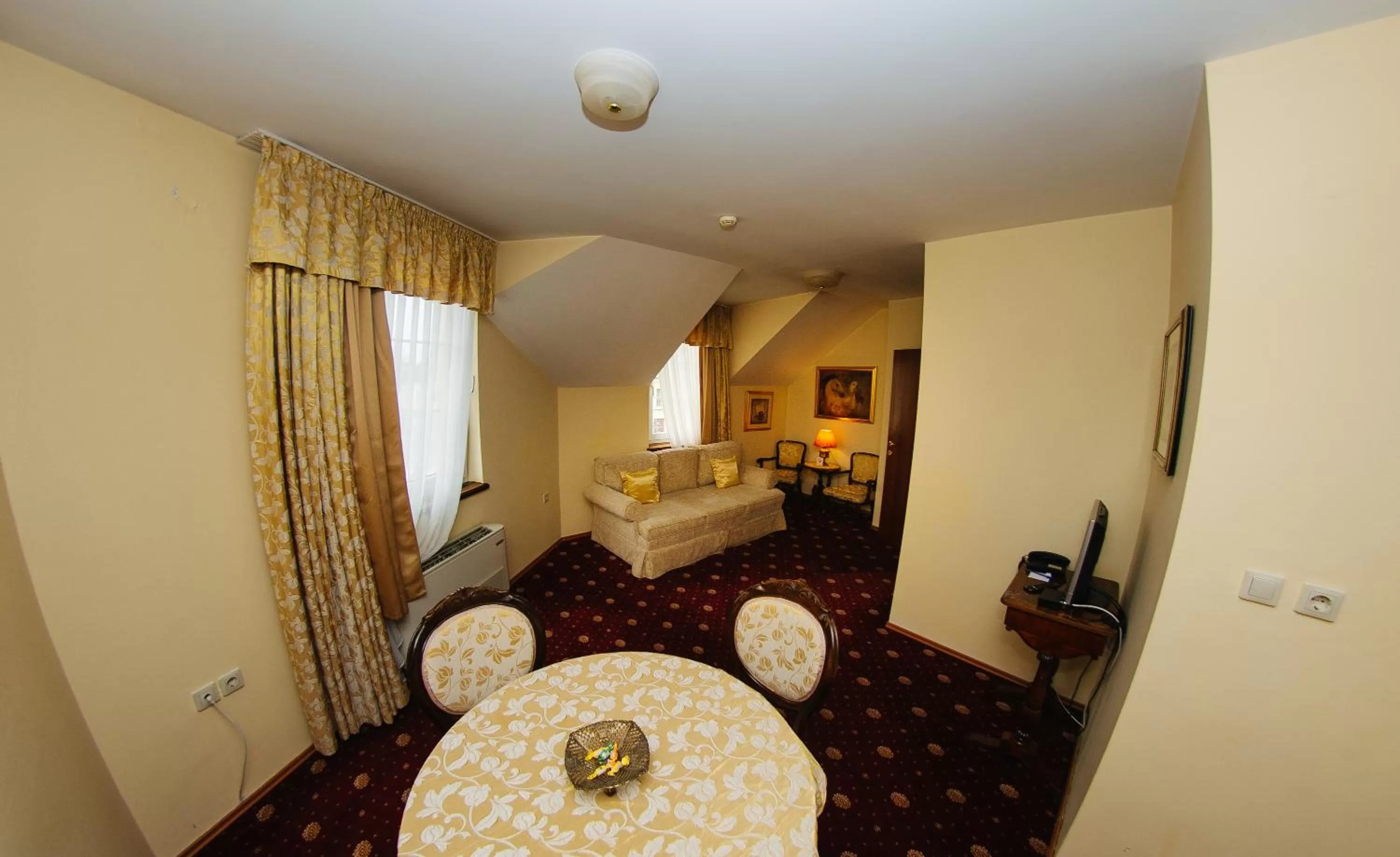 Dining Area in Garni Hotel Andric