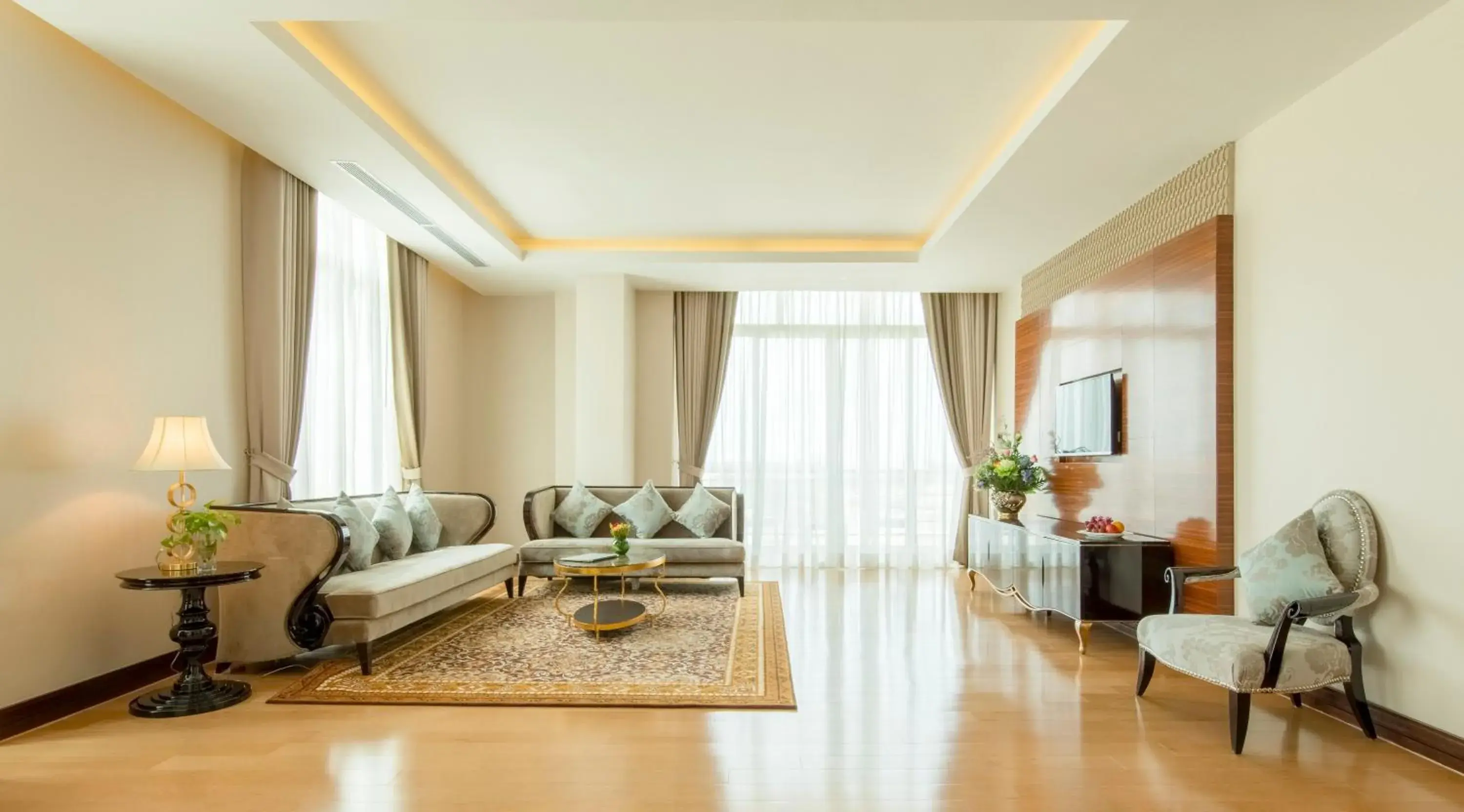 Executive Suite in Garden City Hotel Executive Suite in Garden City Hotel