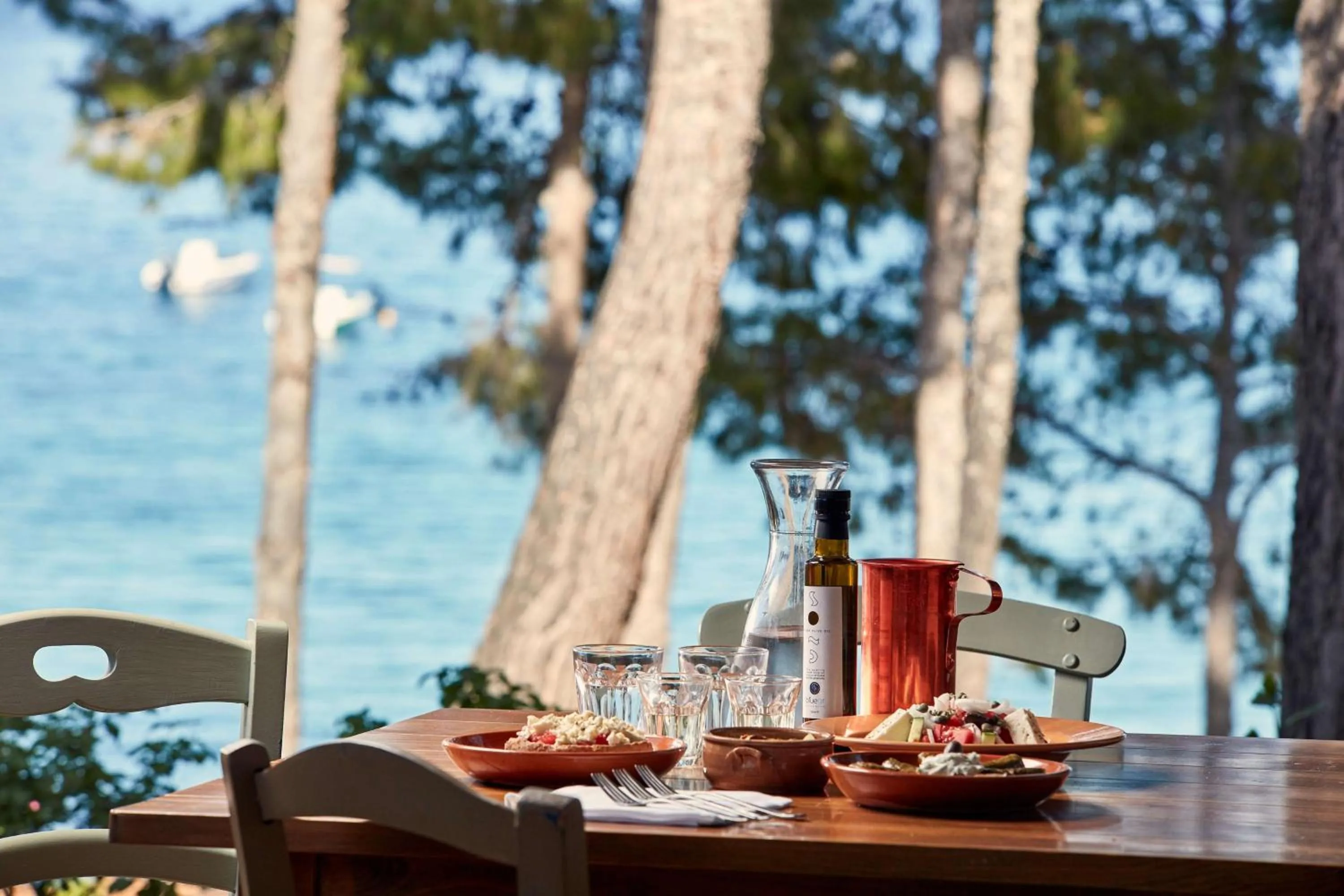 Restaurant/places to eat in Candia Park Village