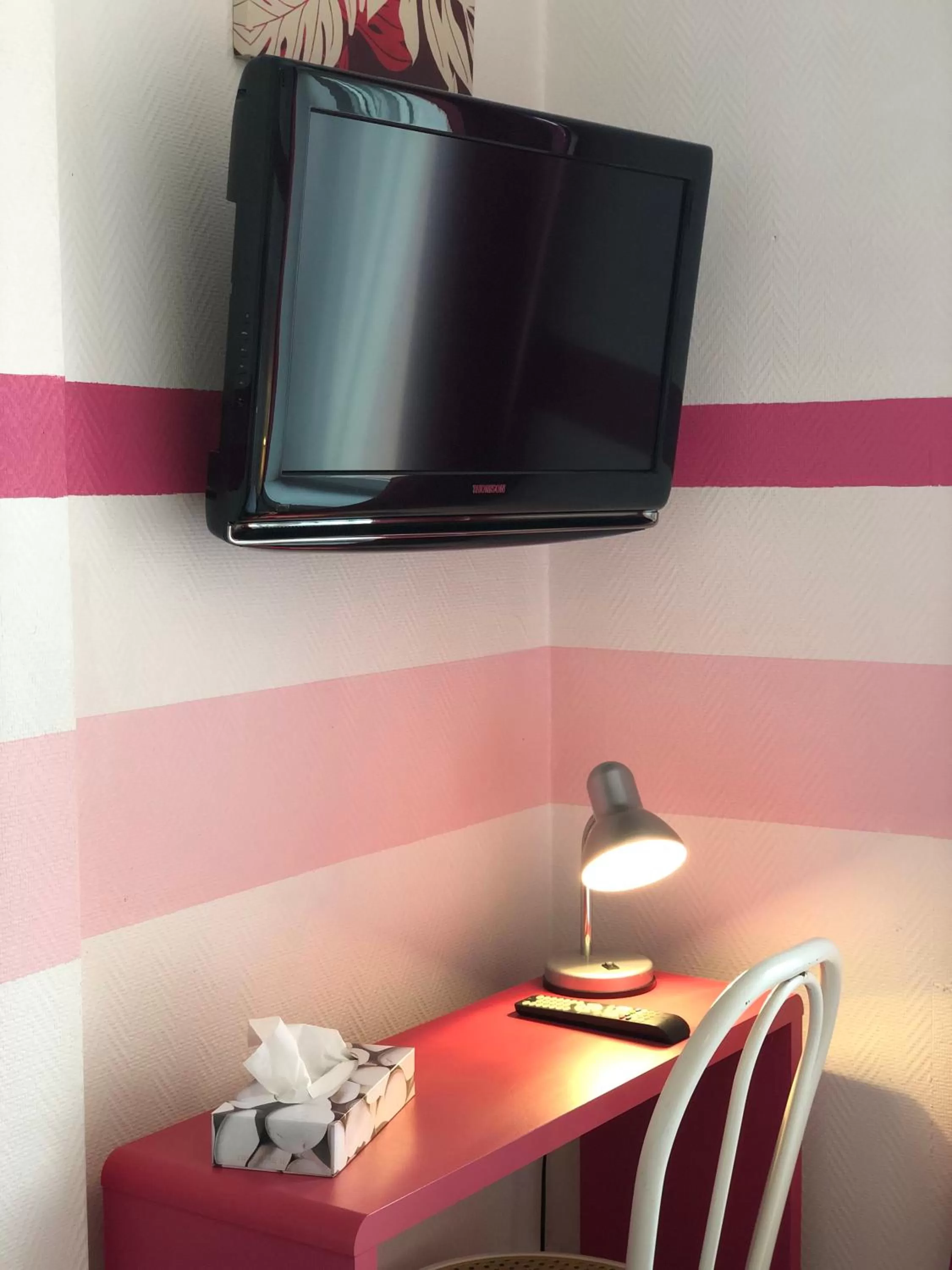 TV and multimedia, TV/Entertainment Center in Enzo Hotels Neufchâteau by Kyriad Direct