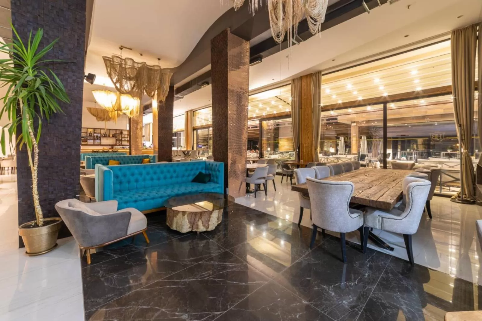 Restaurant/Places to Eat in Hotel Berane