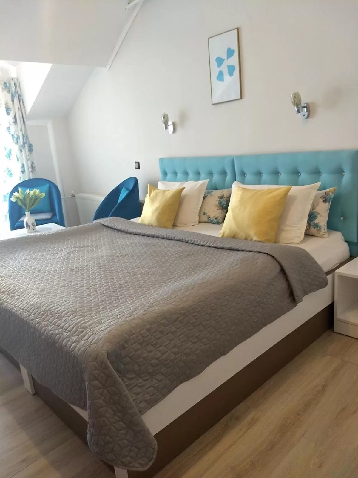 Bed in White Rose Family Guest House