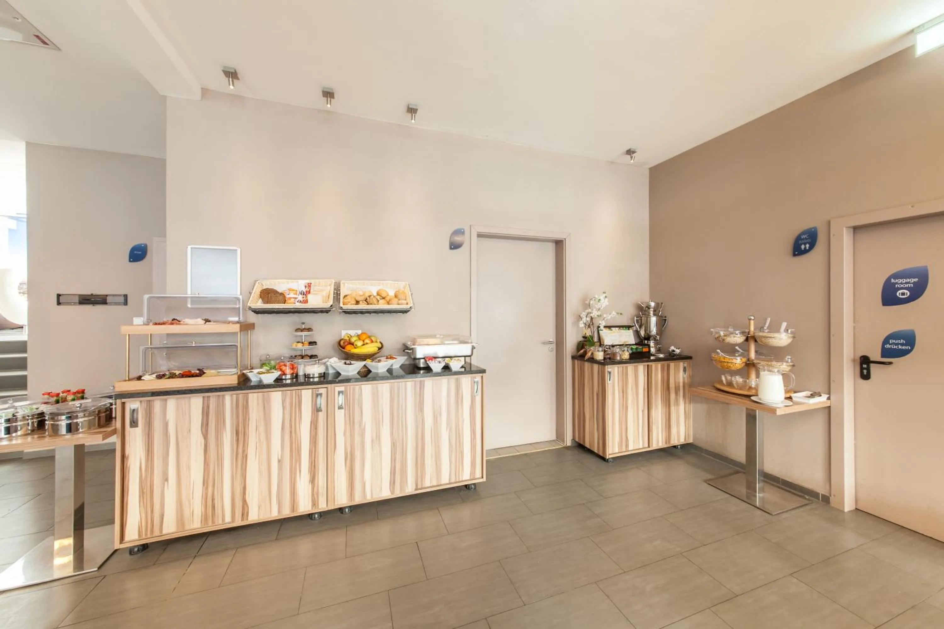 Buffet breakfast in Scope Hotel City Stay Frankfurt