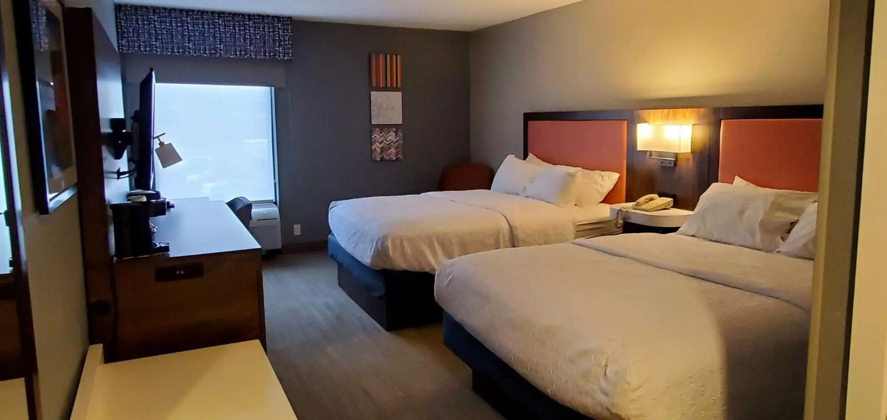 Queen Room with Two Queen Beds - Hearing Access/Non-Smoking in Hampton Inn - Hillsville Queen Room with Two Queen Beds - Hearing Access/Non-Smoking in Hampton Inn - Hillsville