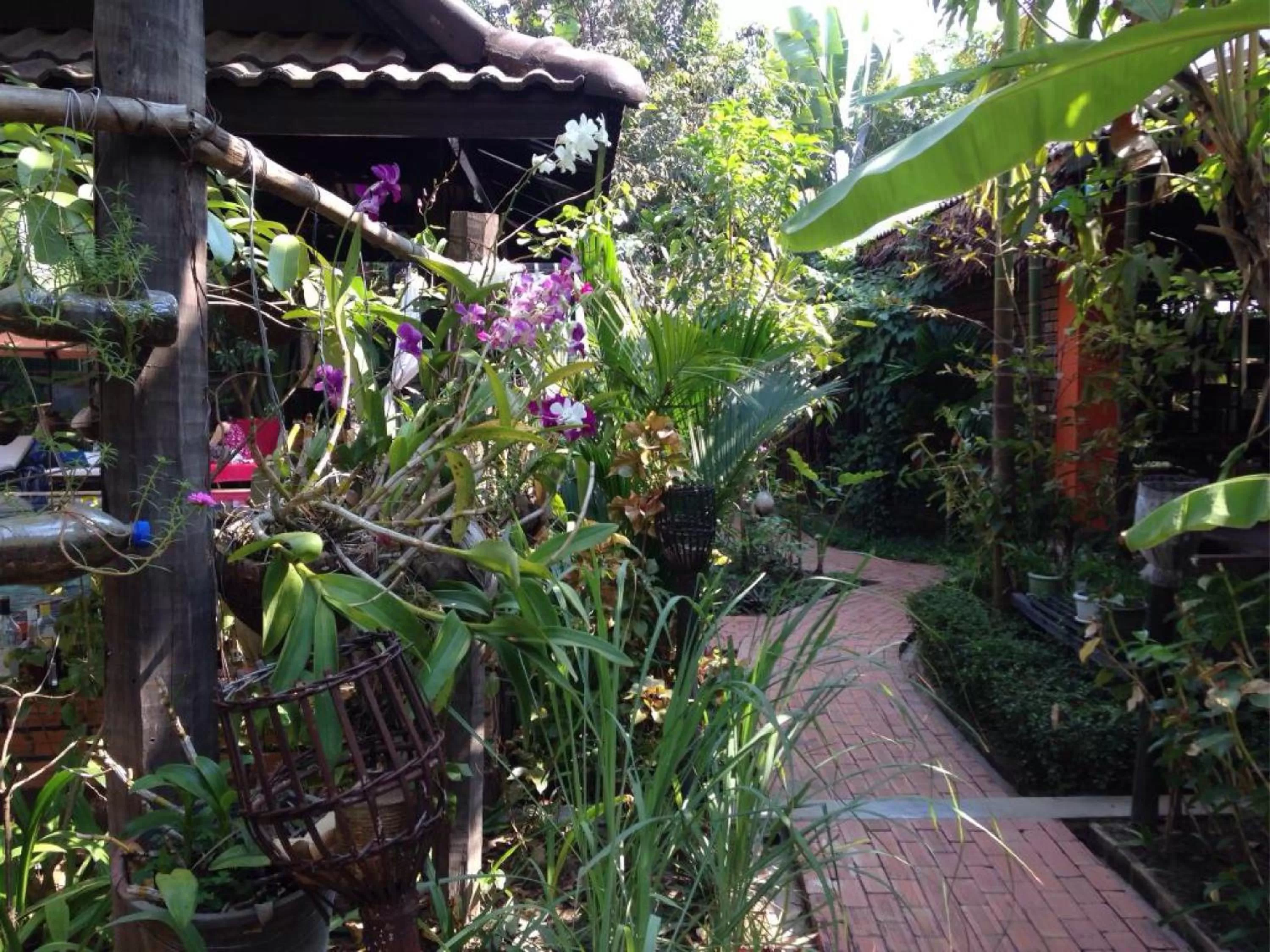 Garden in Residence Indochine Suite