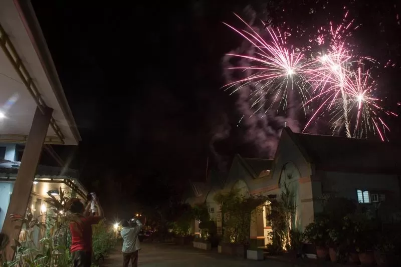 Night in Zillion Pavilion Family & Business Hotel