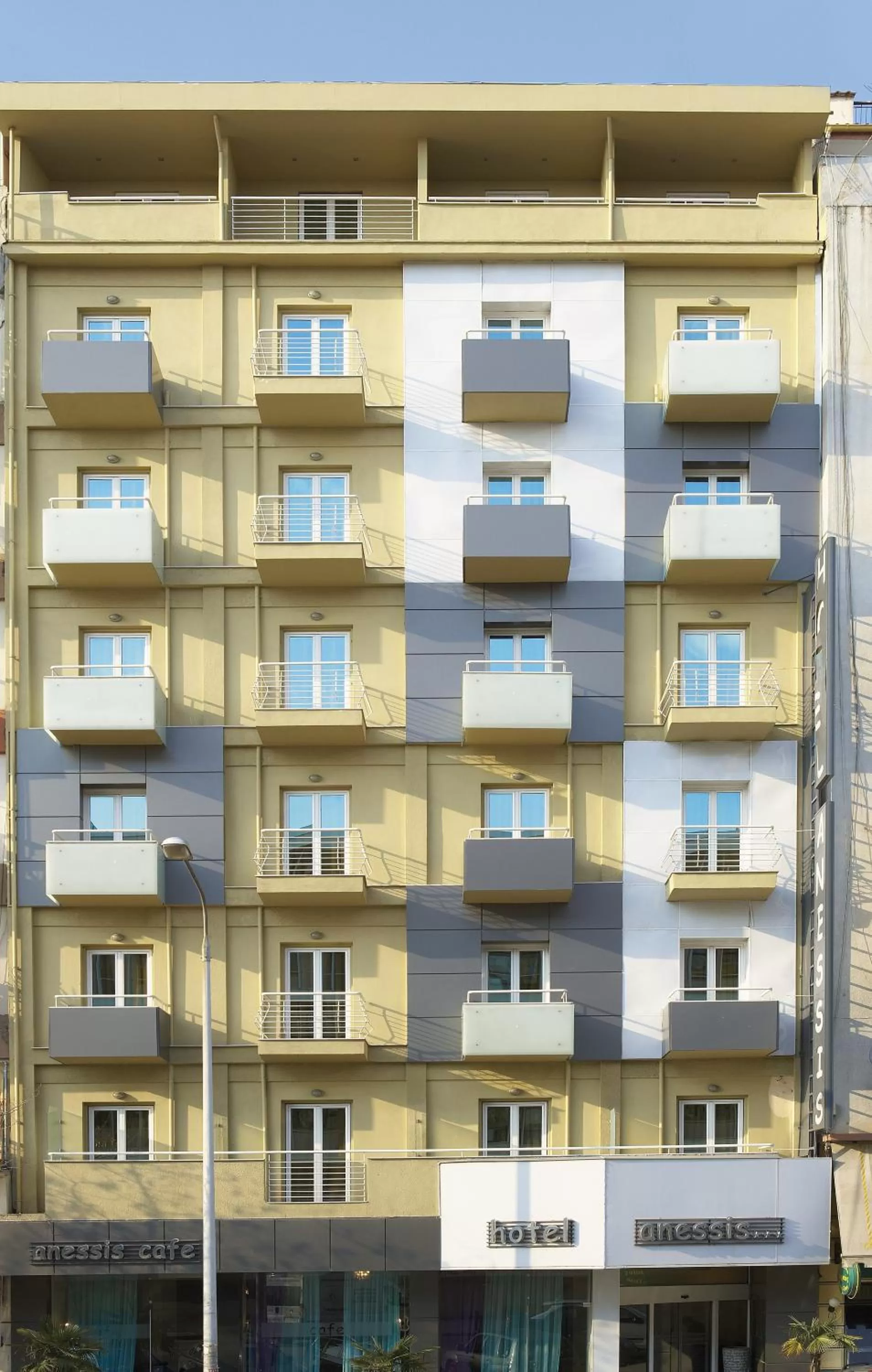 Property building in Anessis