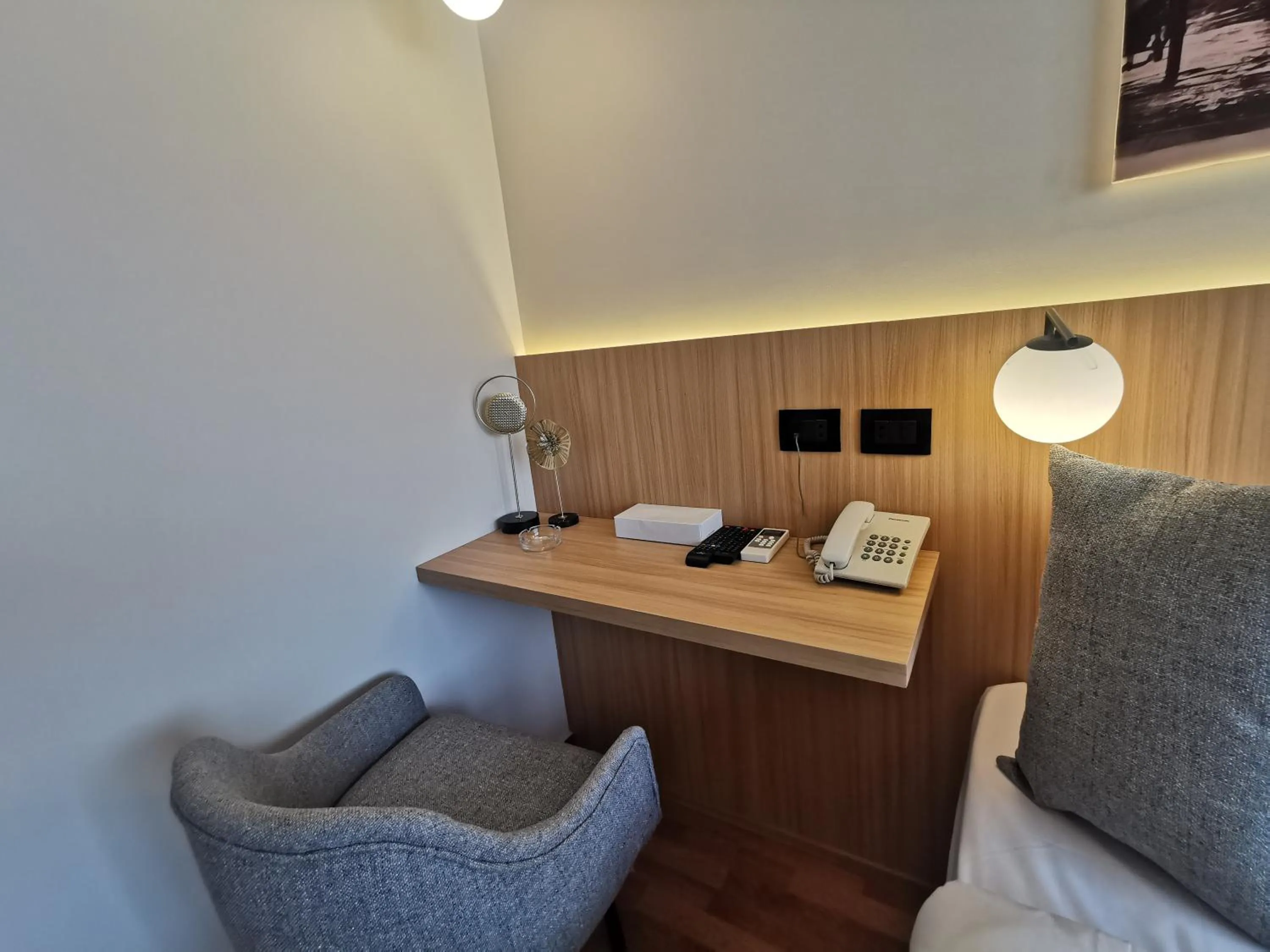 hair dresser in Green Plaza Inn '''Business &Families Only'''