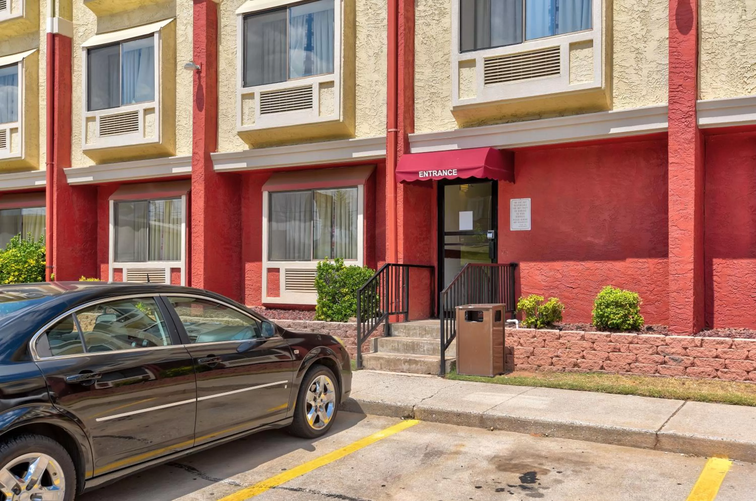 Property building in Ramada by Wyndham Oklahoma City Airport North