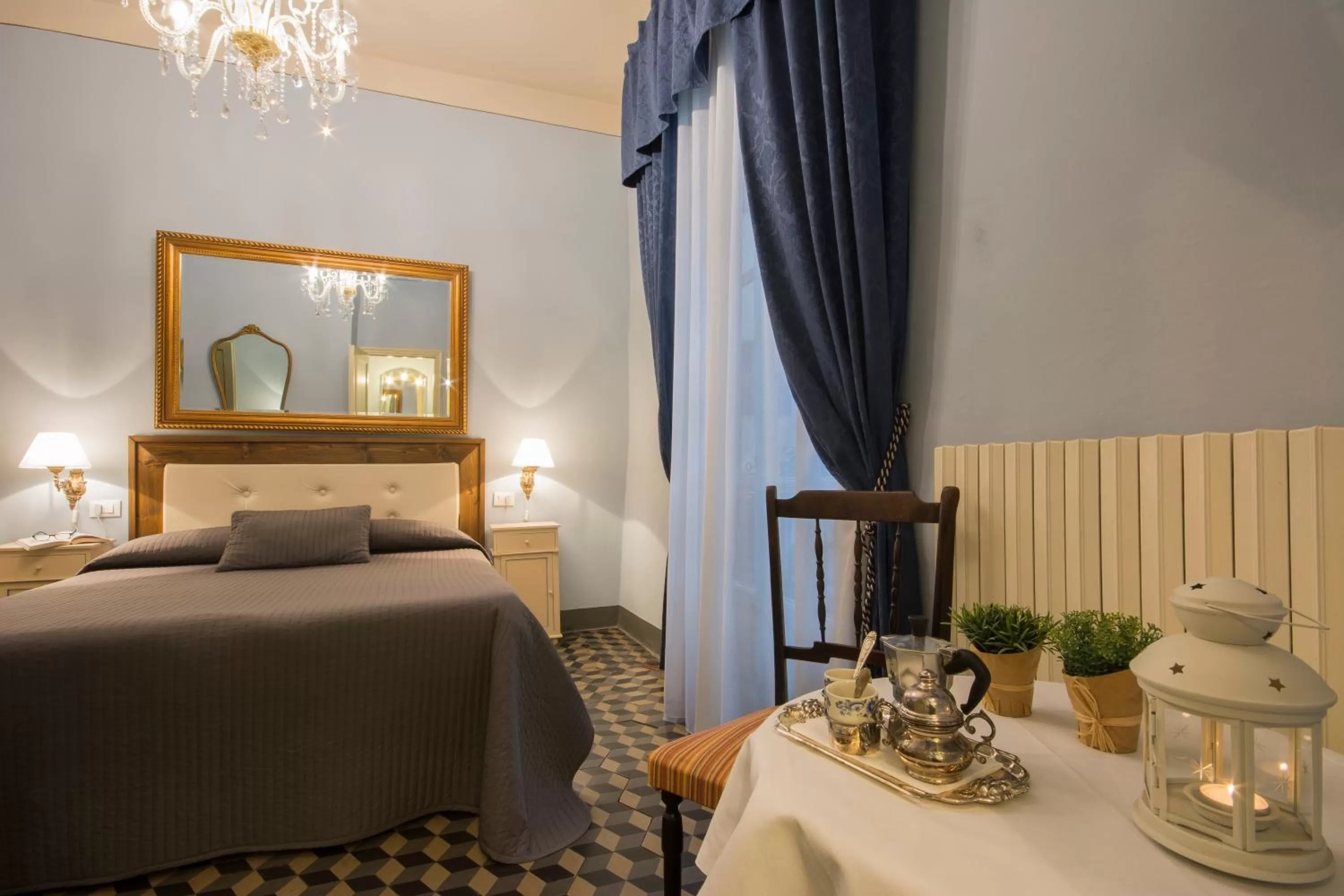 Photo of the whole room, Bed in La Bohème