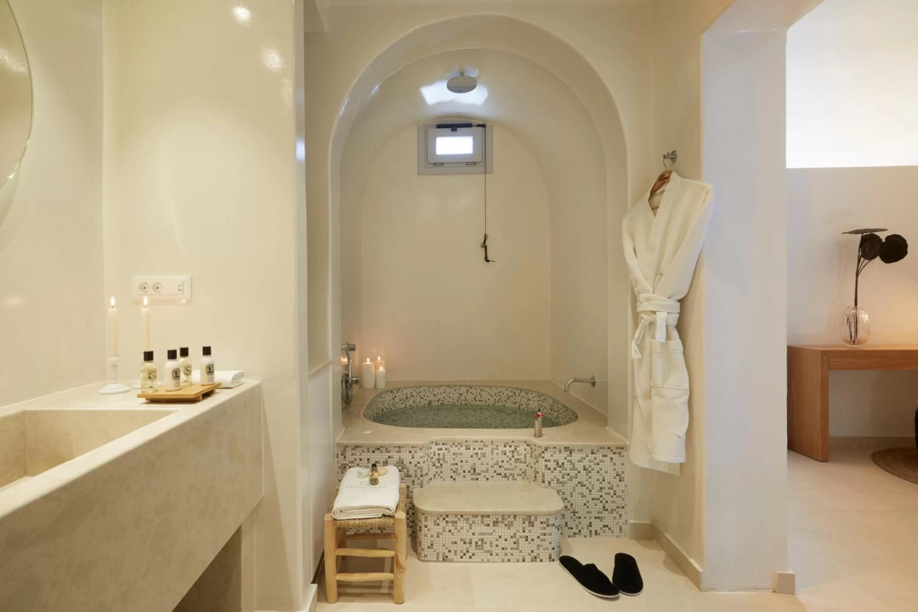 Time of day in Volcano View by Caldera Collection