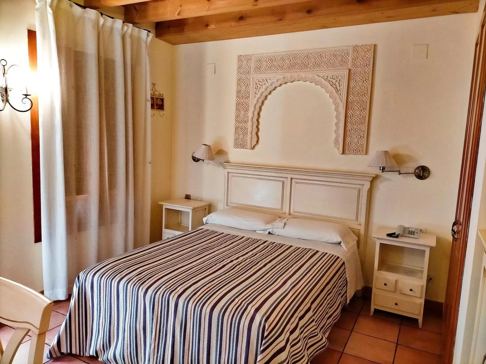 Bedroom, Bed in Abadía Hotel