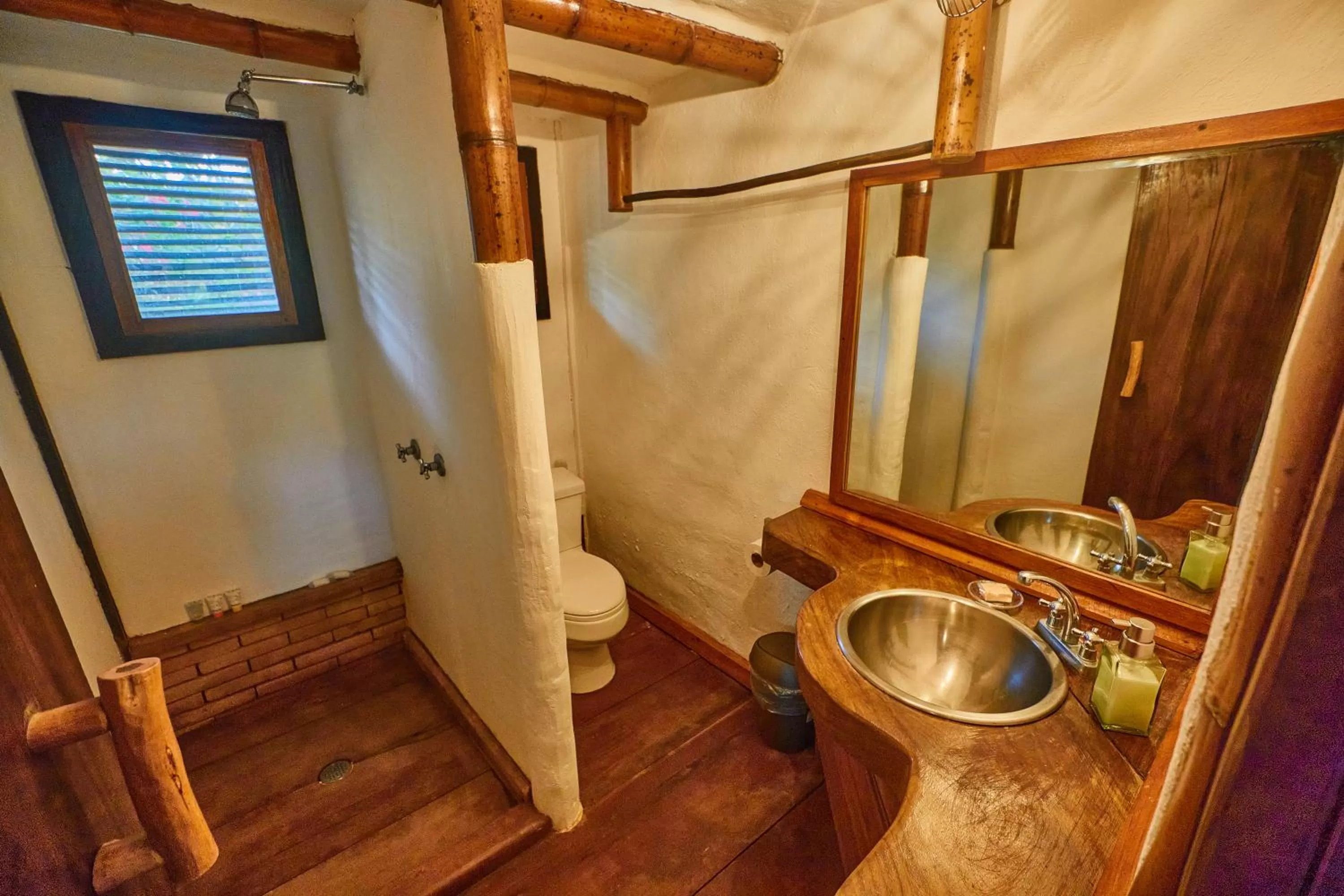 Shower in Hotel Posada Los Destiladeros