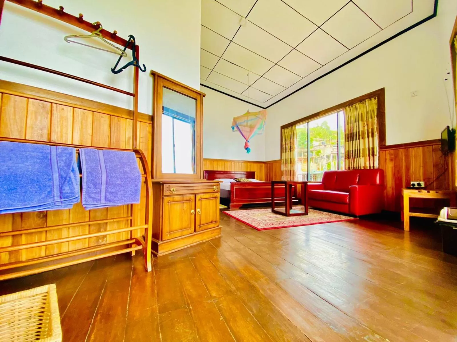 Photo of the whole room in Srilak View Holiday Inn