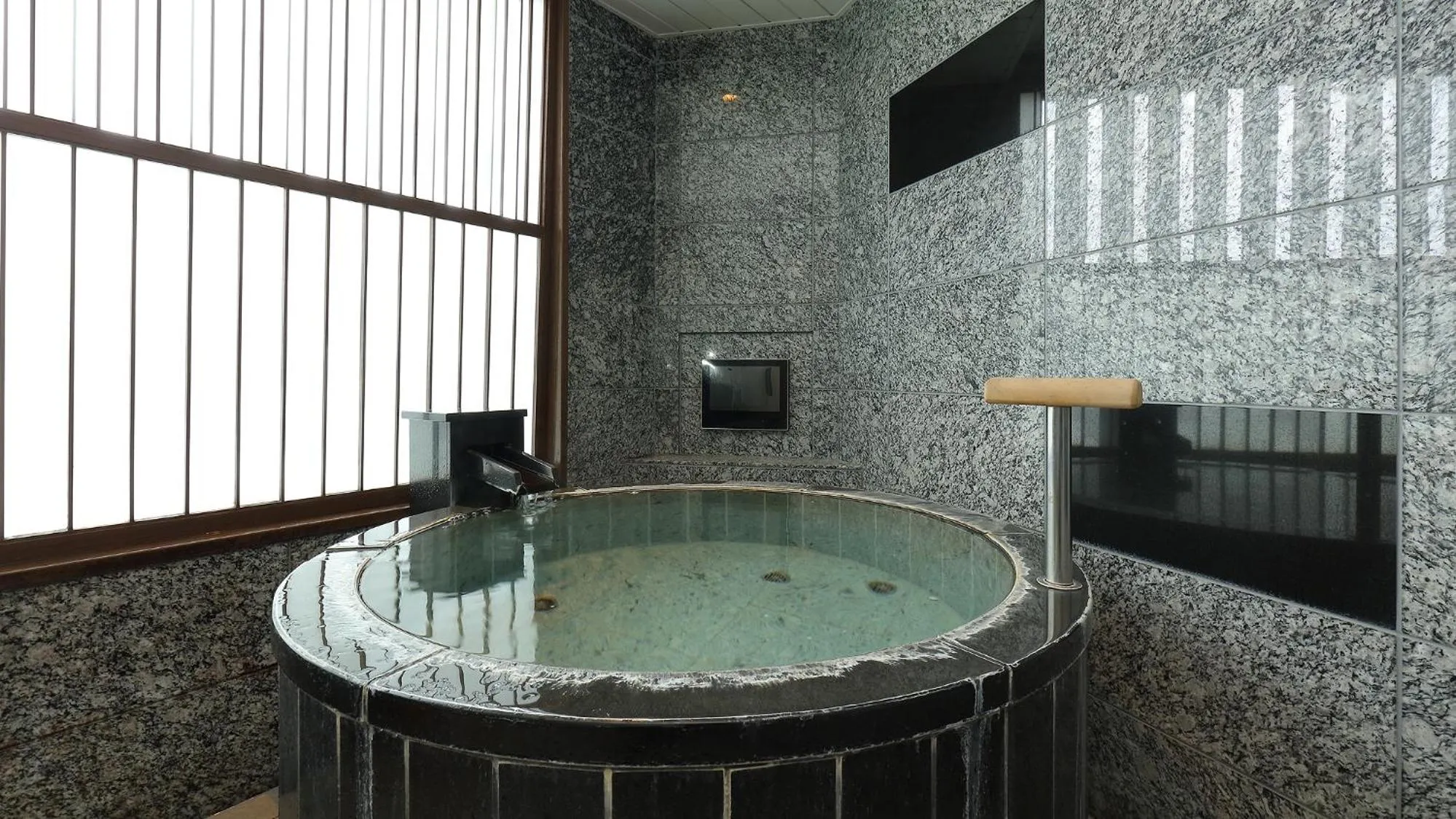 Hot Spring Bath in Arima Onsen Taketoritei Maruyama