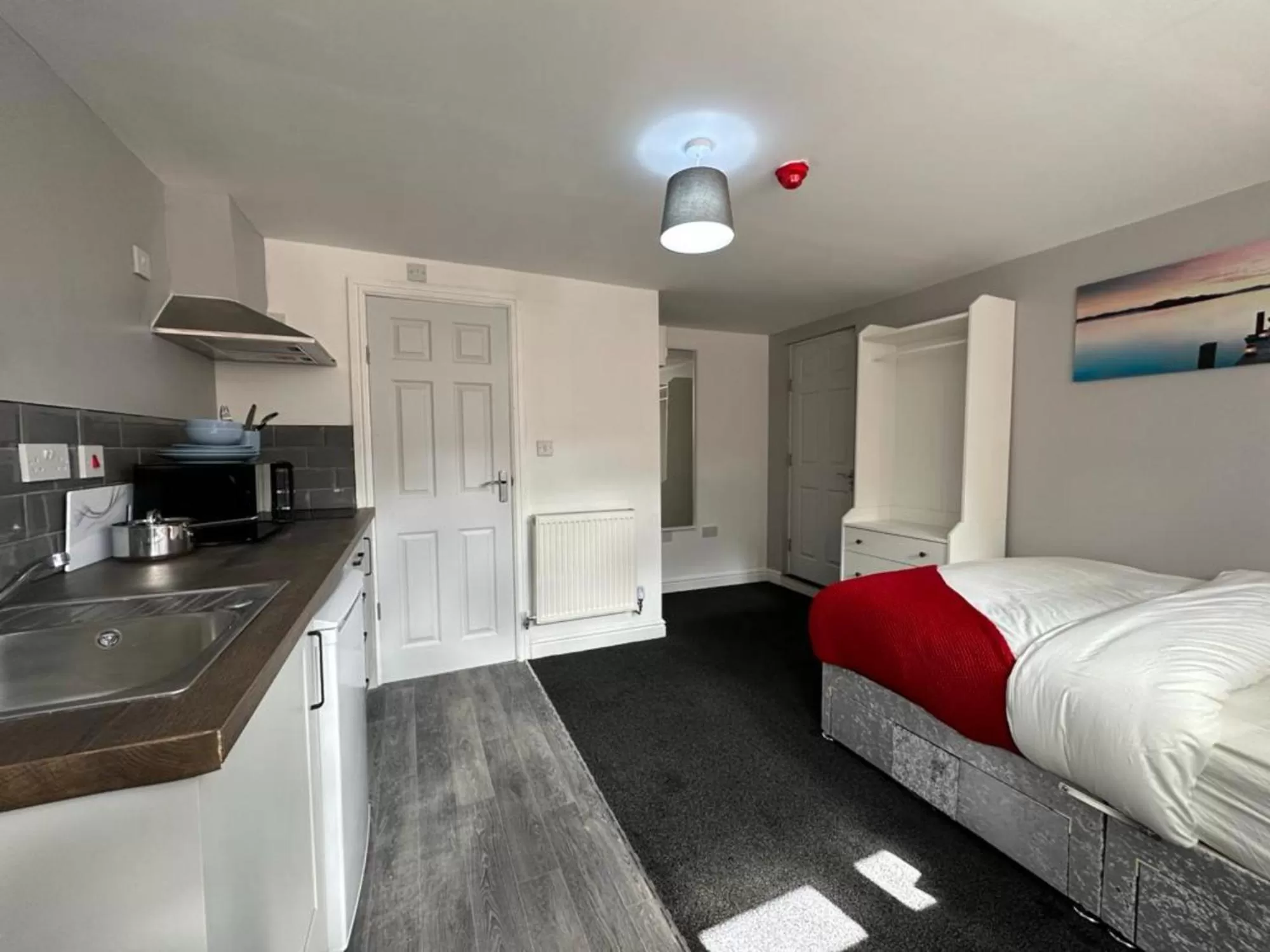 Kitchen/Kitchenette in The Fishpond - Premier Nottingham Studios